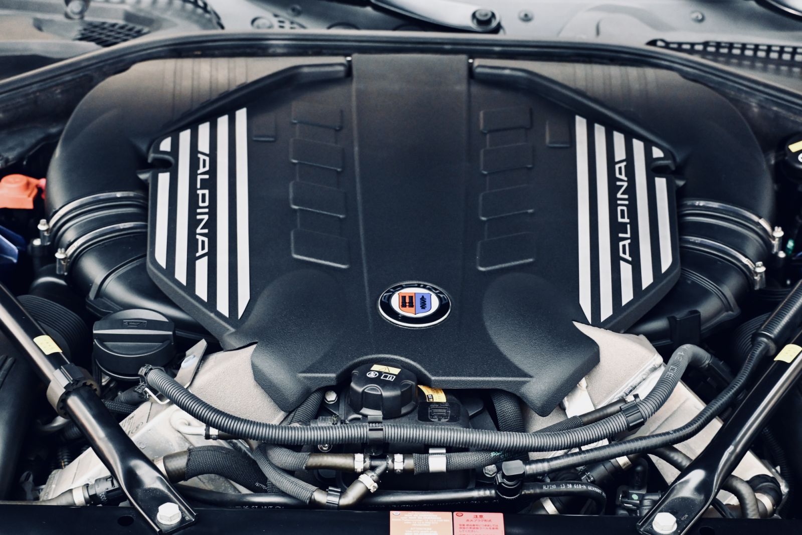 頂級 BMW ALPINA 你認識嗎？限時一個月內湖 AKA Automotive Arts產出限量款車迷必朝聖