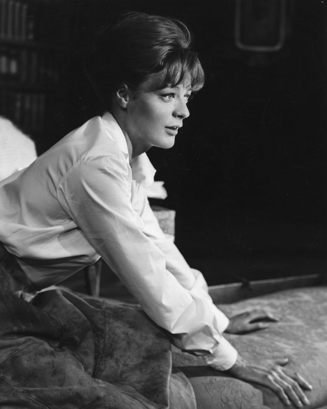 English actress Maggie Smith, circa 1965. (Photo by Silver Screen Collection/Getty Images)