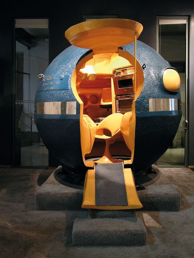 A thought exercise on the kitchen of the future, inspired by space