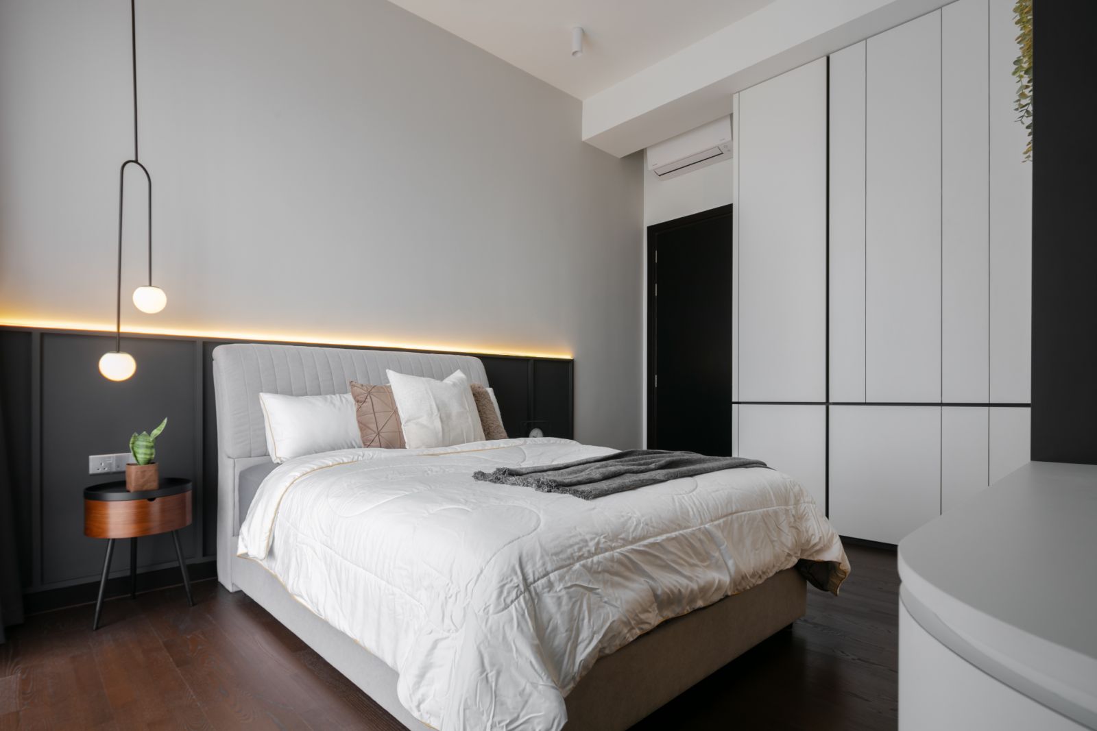 Monochromatic bedroom