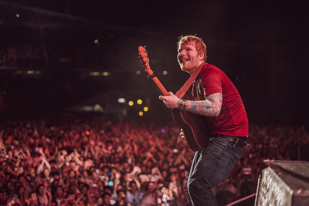 Ed Sheeran กับการแสดงคอนเสิร์ตในไทยเมื่อปี 2019 (ภาพ: Instagram/teddysphotos)