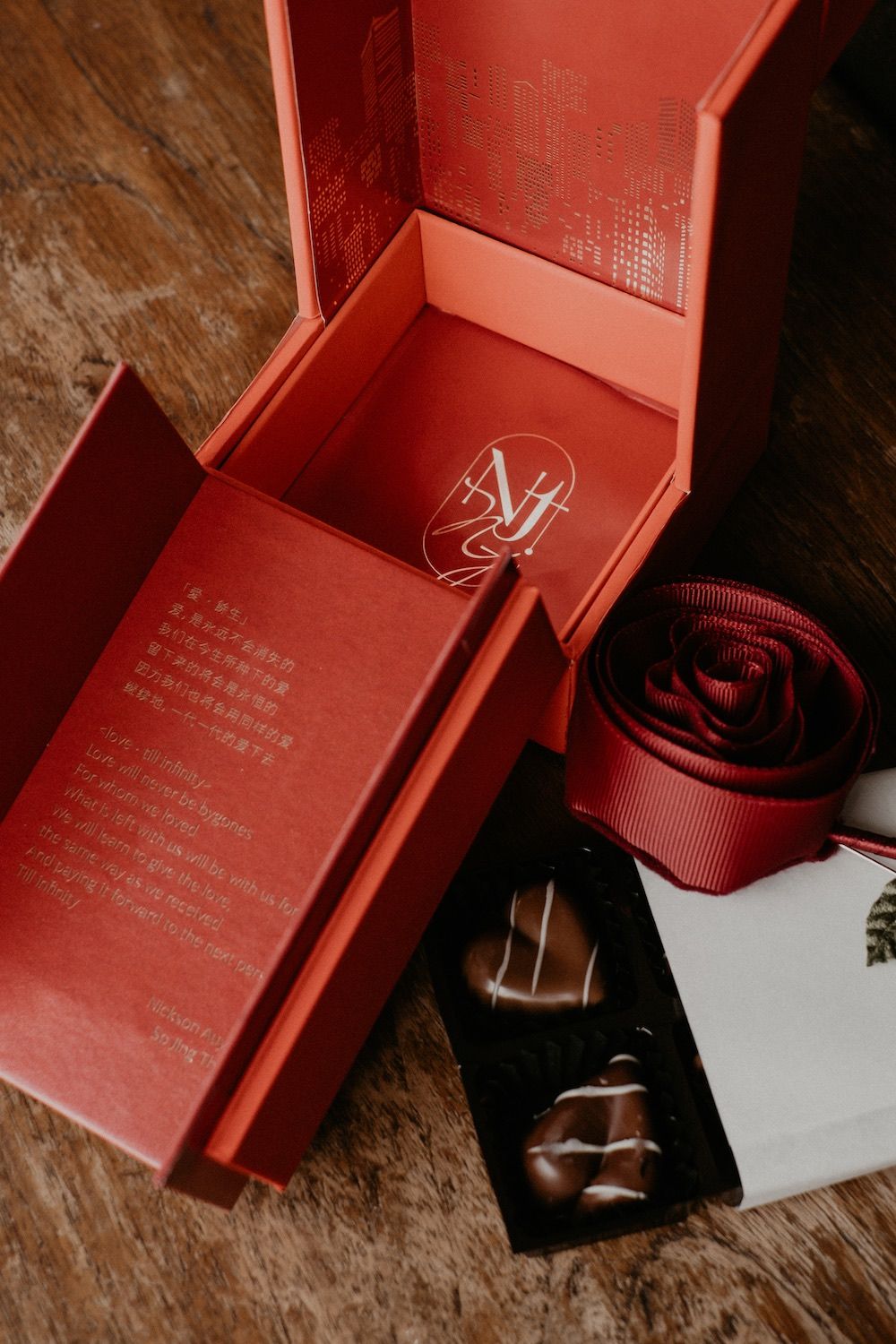 Custom-made wedding favours box with a poem written by Nickson Au Yong