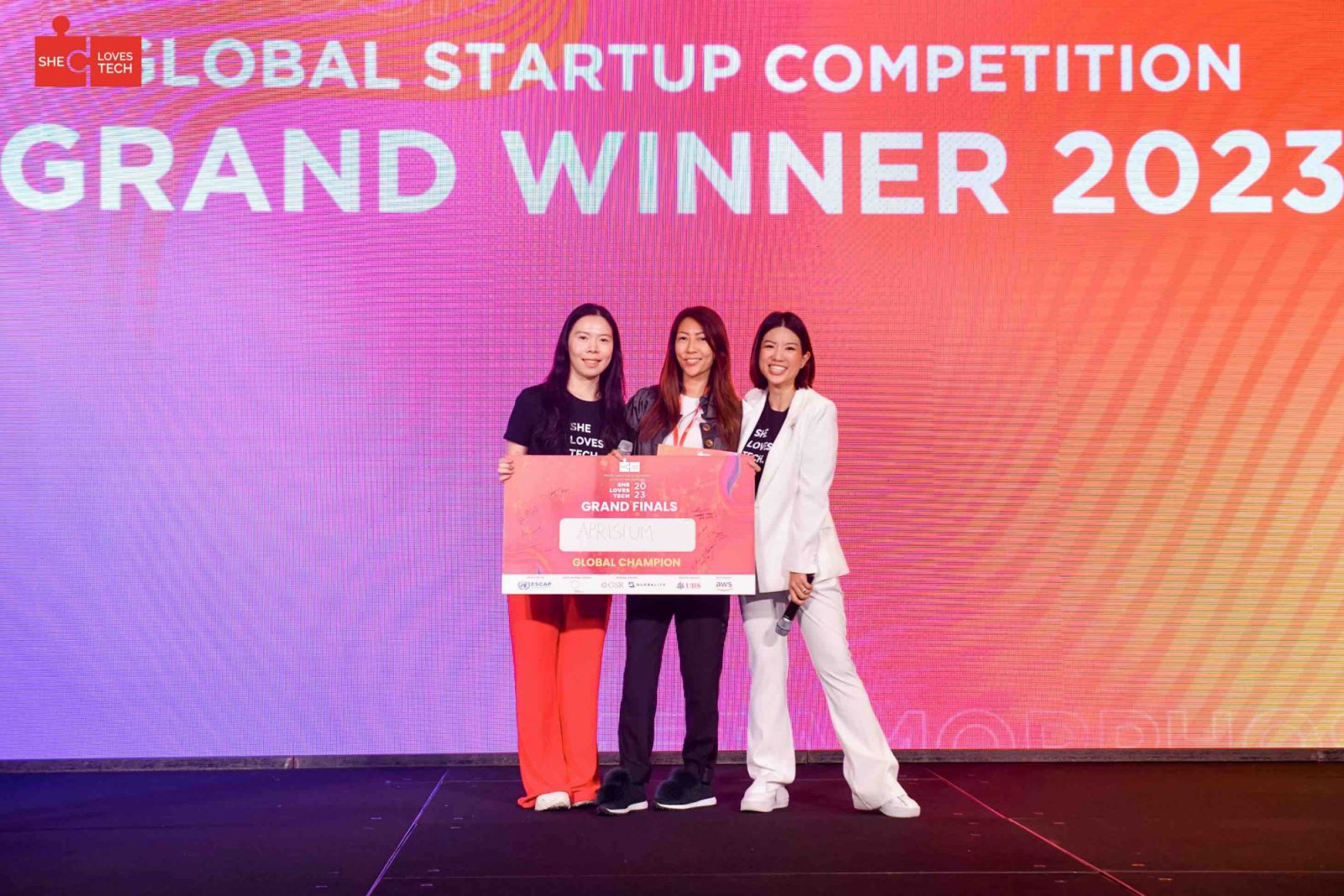 Wini Wong (centre) of Aprisium with Rhea See and Leanne Robers