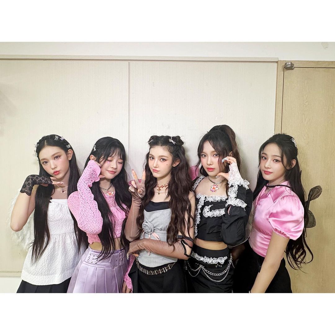 大勢女團NewJeans 經常以Y2K 造型現身。(Photo: IG@newjeans_official)
