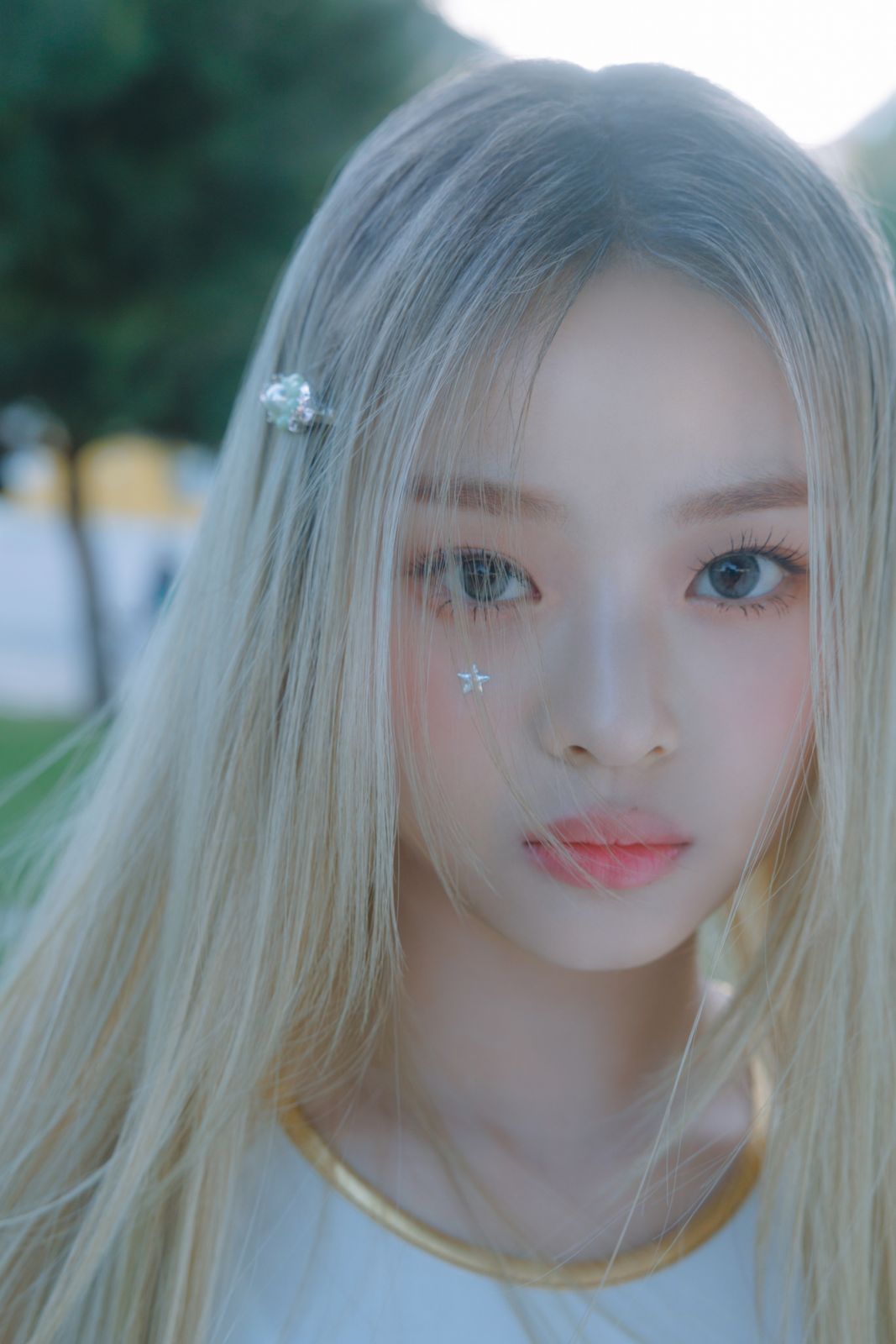 NewJeans 《Super Shy》MV 中穿上了Lucila Safdie 2023年推出的首個系列《Lick the Star》。(Photo courtesy of HYPE Crops)
