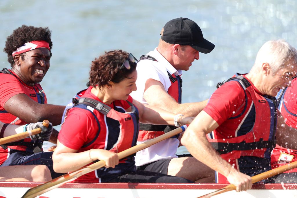 SINGAPORE, SINGAPORE - NOVEMBER 06: Prince William, Prince of Wales joins members of the British Dragons for dragon boating on the Kallang River on day two of his visit to Singapore on November 06, 2023 in Singapore. The Prince of Wales is visiting Singapore to attend the Earthshot Prize Awards and will also carry out several engagements related to environmental issues. (Photo by Chris Jackson/Getty Images)