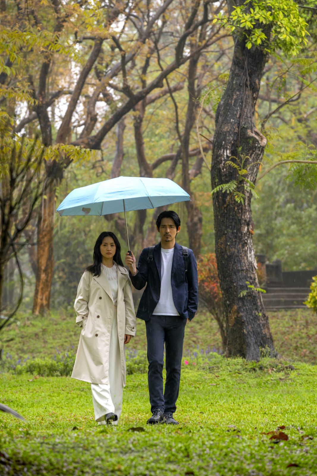 《車頂上的玄天上帝》由林依晨、周渝民主演。(Photo: 甲上娛樂提供)