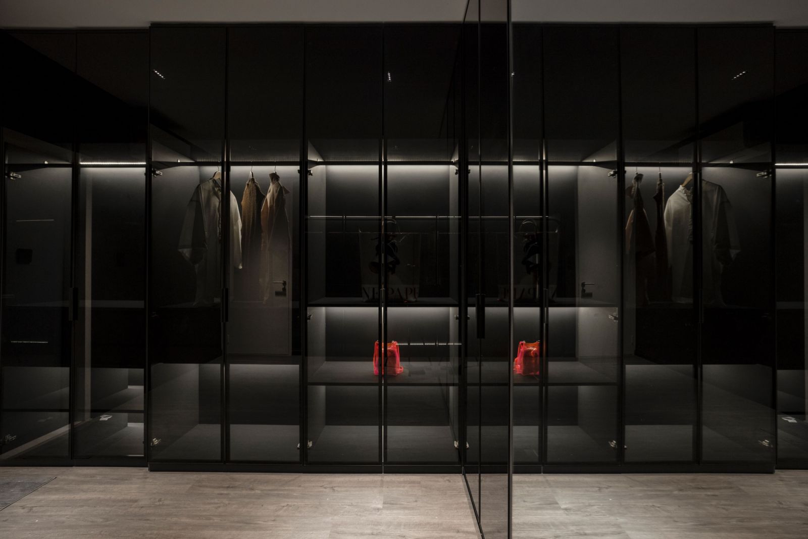 Walk-in wardrobe