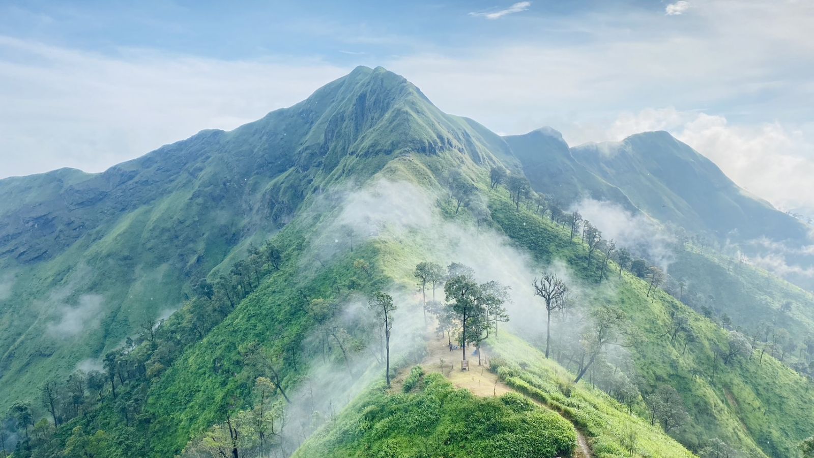 อุทยานแห่งชาติทองผาภูมิ กาญจนบุรี (ภาพ: Facebook/อุทยานแห่งชาติทองผาภูมิ - Thongphaphum National Park )