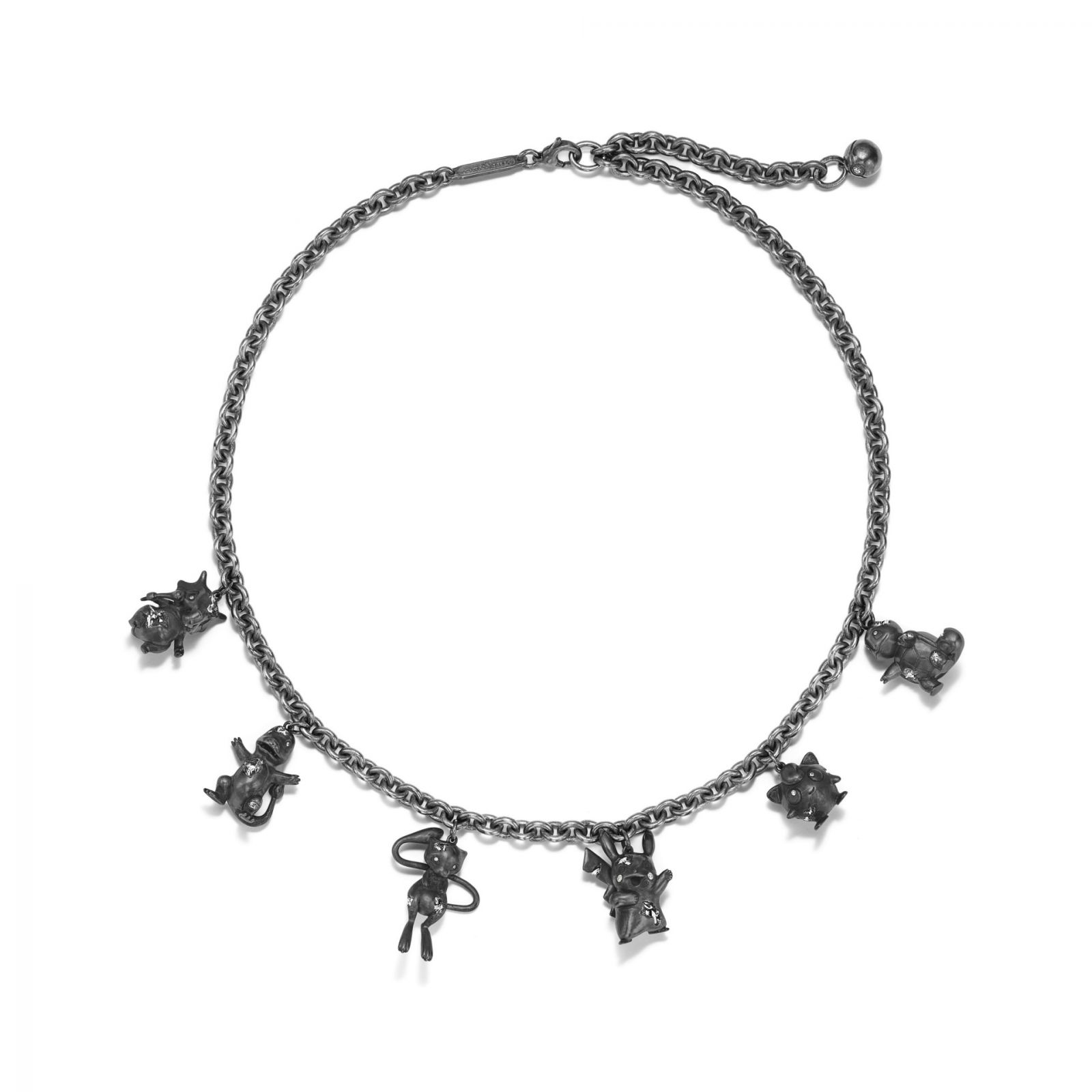 Tiffany & Arsham Studio & Pokémon系列霧黑純銀項鍊。(Photo: Tiffany & Co.)