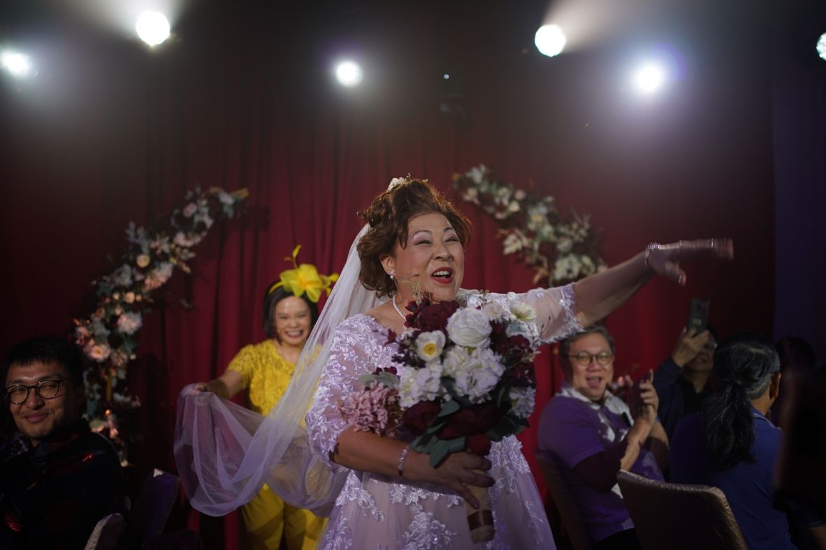 Review: ‘Por Por’s Big Fat Surprise Wedding’ is the romp of the season ...