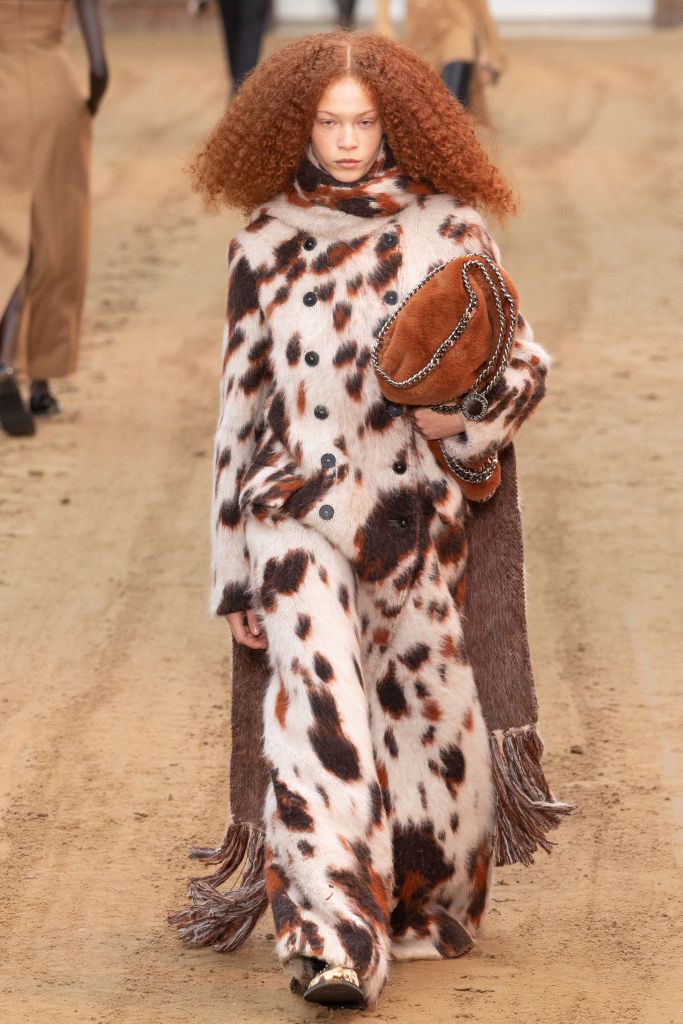 PARIS, FRANCE - MARCH 06: (EDITORIAL USE ONLY - For Non-Editorial use please seek approval from Fashion House) A model walks the runway during the Stella McCartney Womenswear Fall Winter 2023-2024 show as part of Paris Fashion Week on March 06, 2023 in Paris, France. (Photo by Marc Piasecki/WireImage)