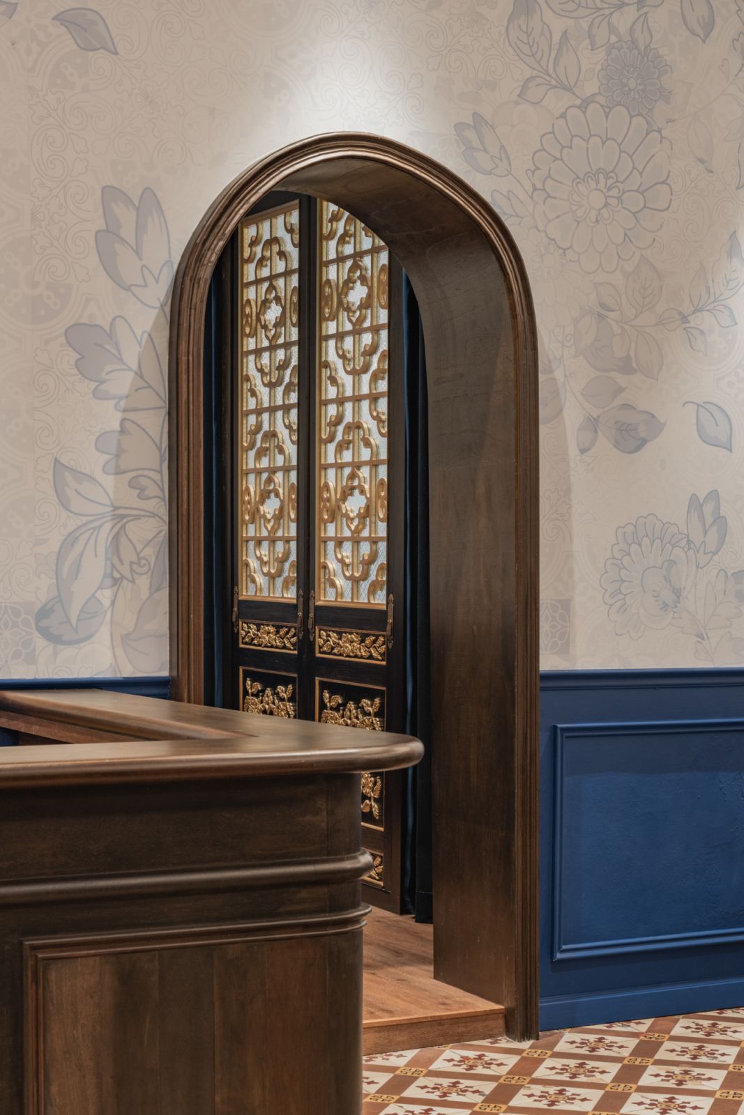 An arched doorway