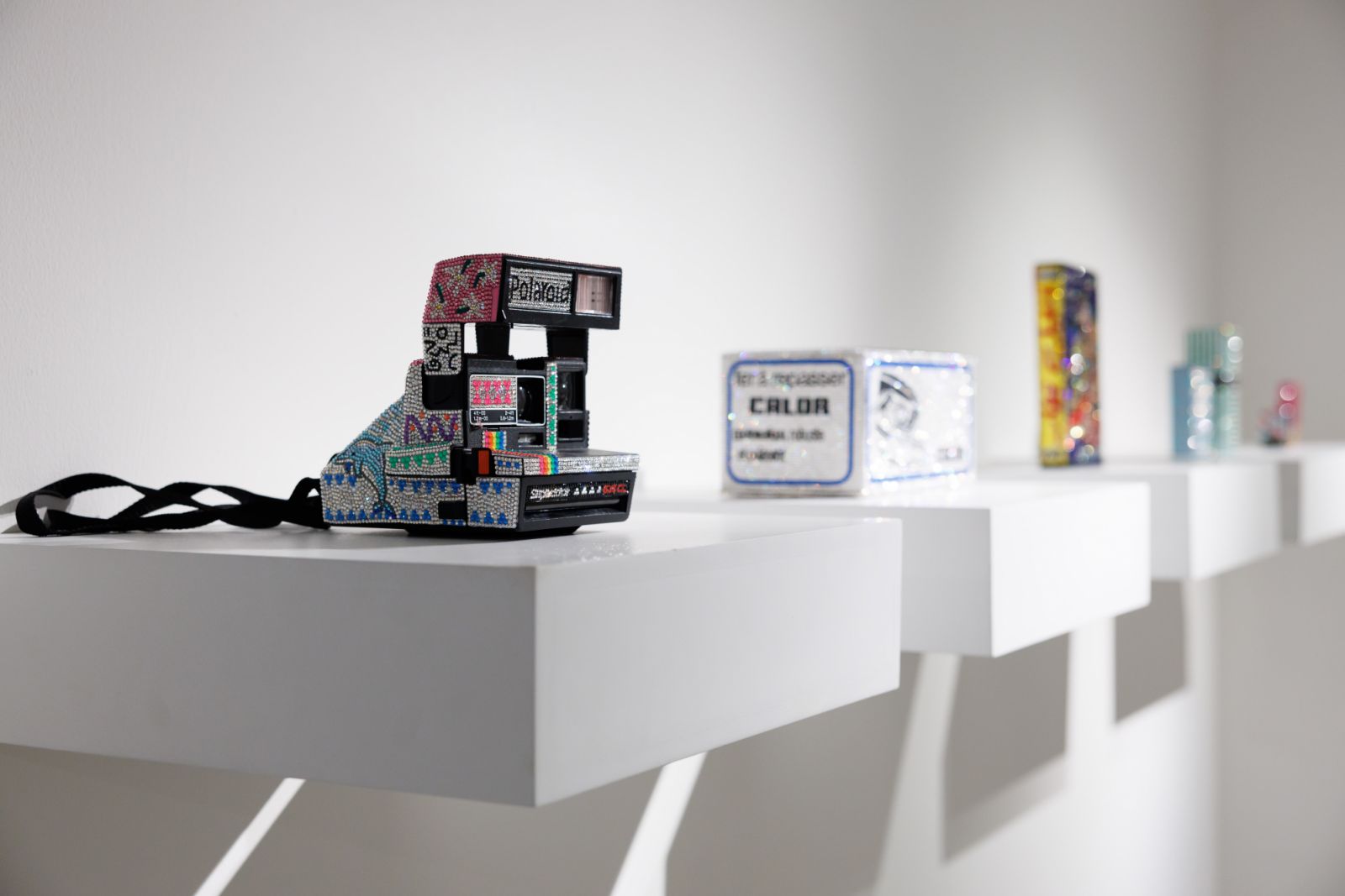 ‘La Vie en Strass’ ผลงานศิลปะของ "ราชินีแห่งความ Bling" ณ Four Seasons ART Space by MOCA Bangkok