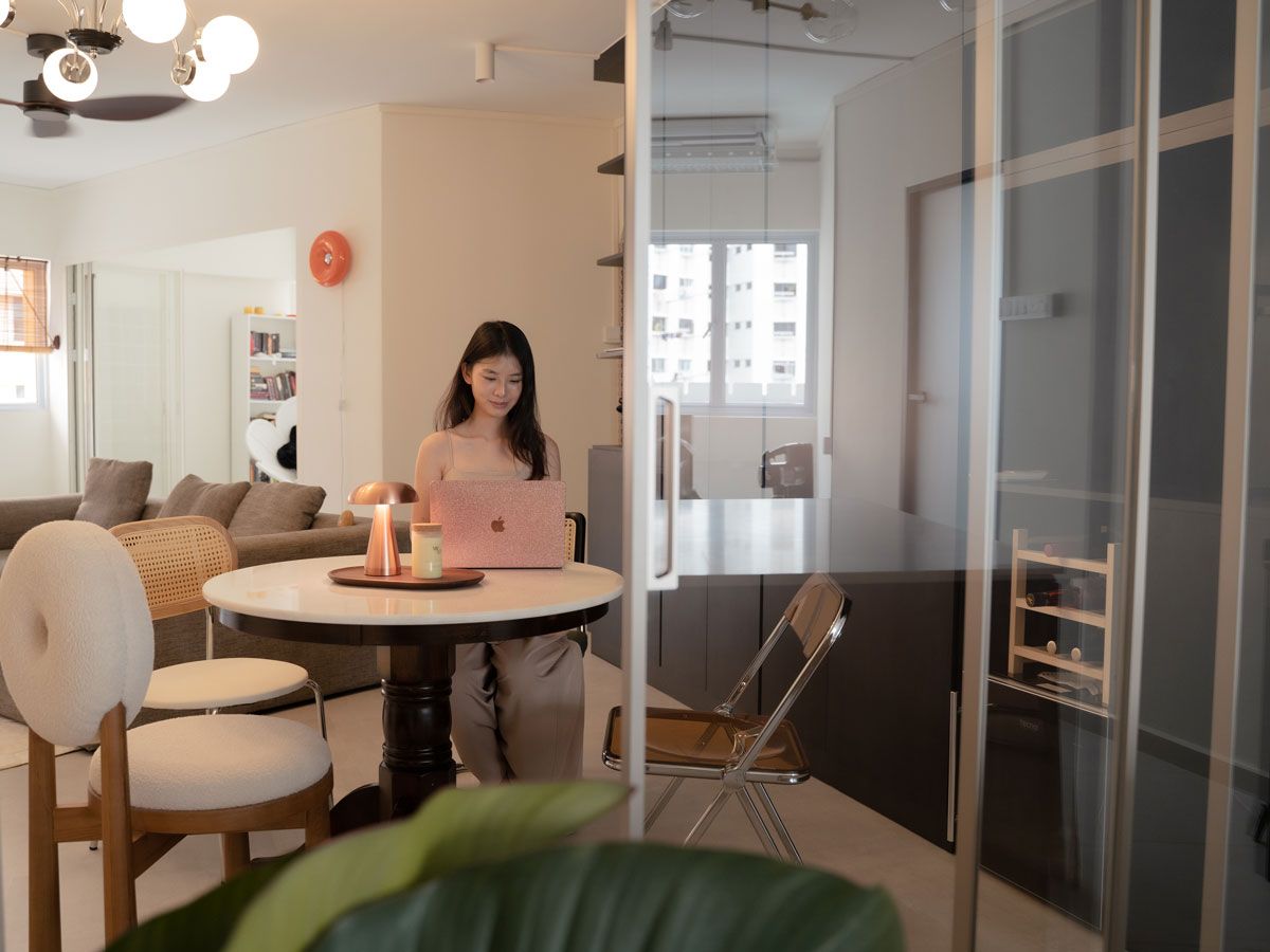 Oculus Collective aluminium folding glass doors