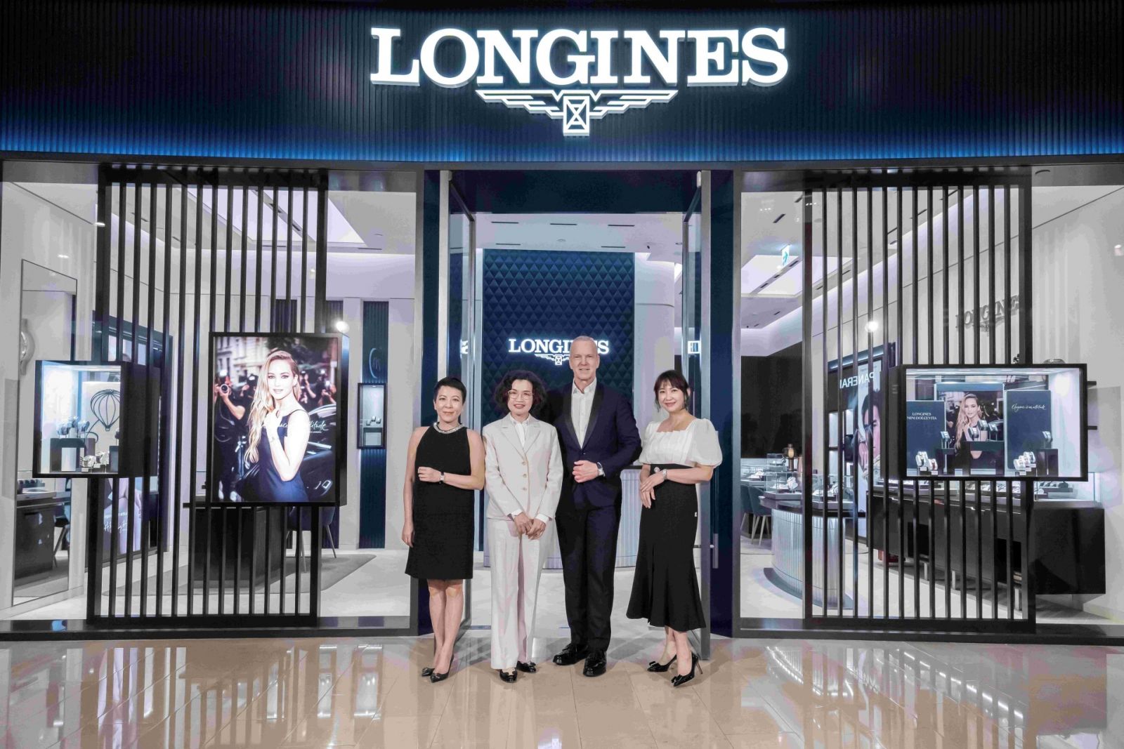 浪琴表台北101門市重新開幕，總裁Matthias Breschan特地前來參與開幕儀式。（Photo: Longines）