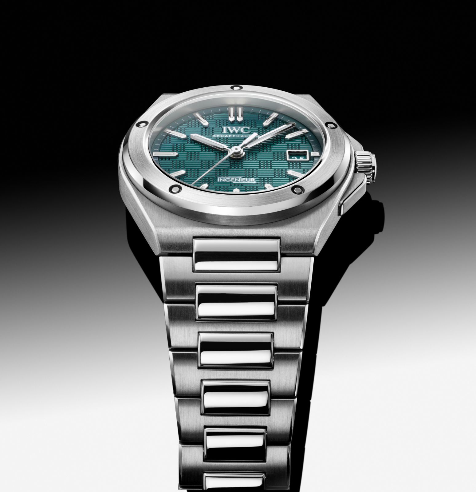 Aqua dial, stainless steel case (Photo: Courtesy of IWC Schaffhausen)
