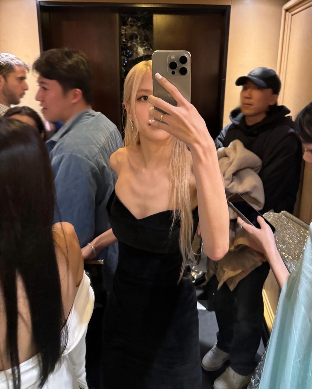 SAINT LAURENT(Photo: Instagram / @roses_are_rosie)