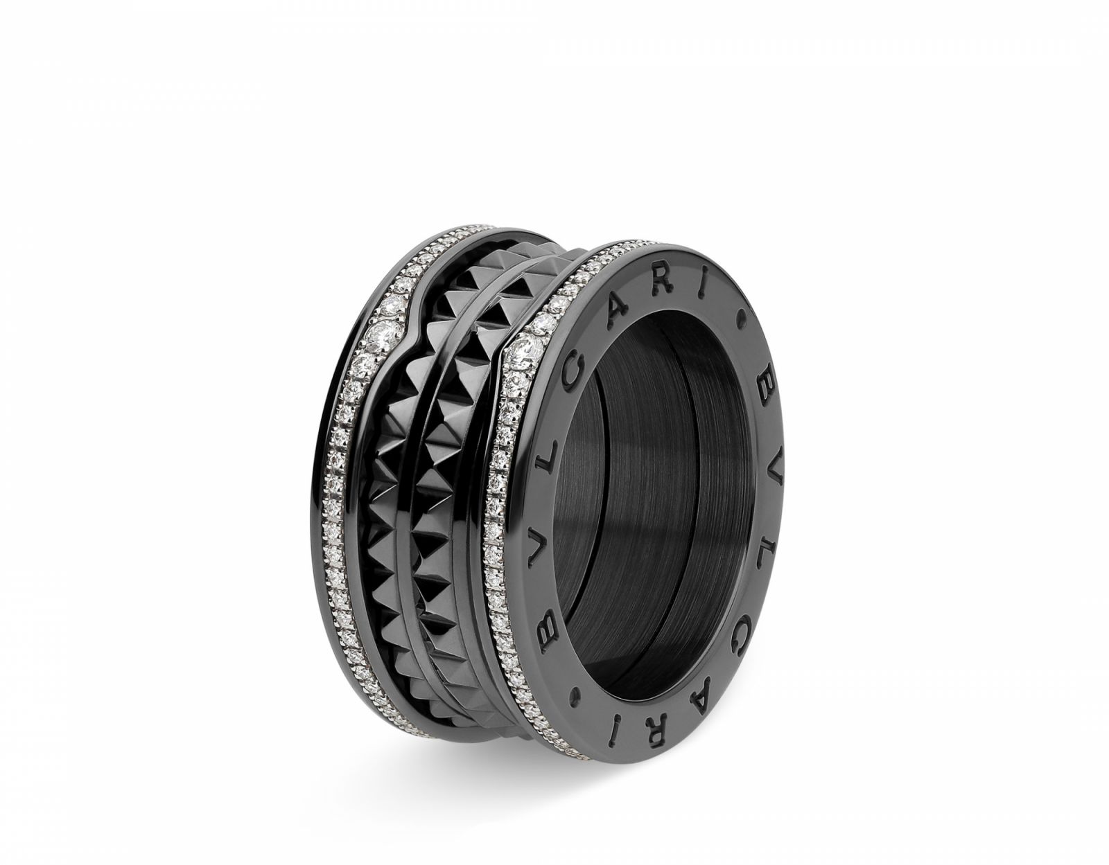 Bulgari B.Zero1 Rock系列黑色陶瓷三環戒指。(Photo: Bulgari)