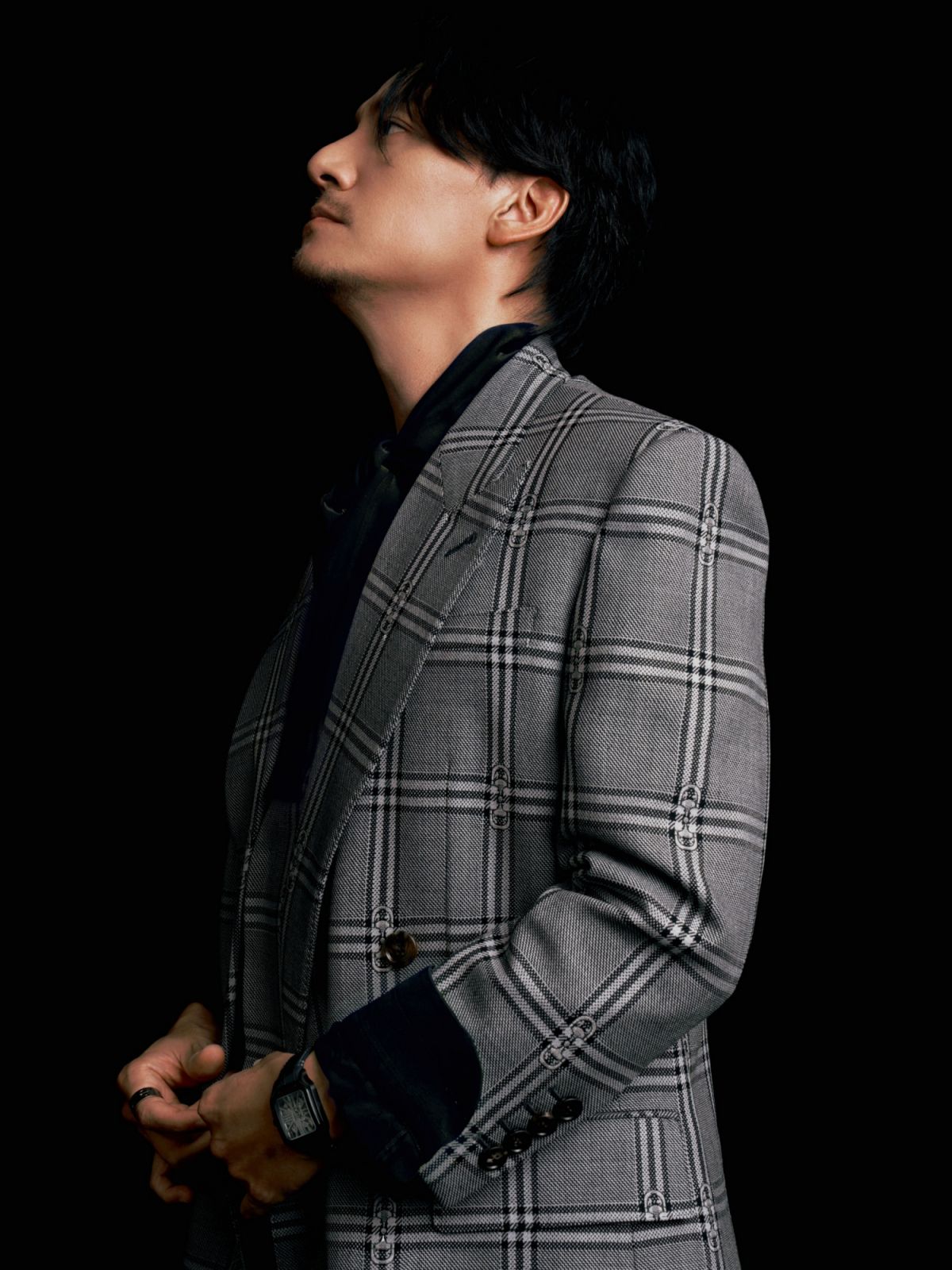 張震佩戴卡地亞珠寶搭配Gucci西裝出席金馬獎。(Photo: Cartier)