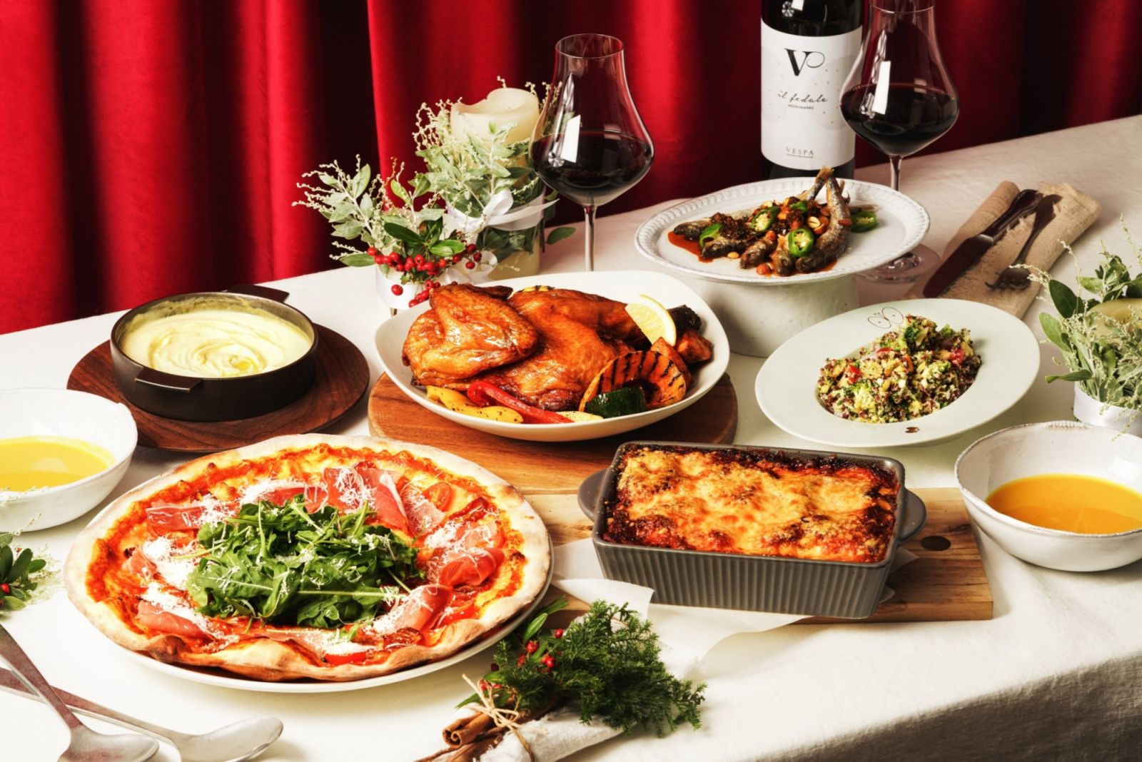 五方食藏匯集香烤半雞及拜雍火腿芝麻葉披薩等熱銷招牌菜推出外帶分享餐（Photo：五方食藏）