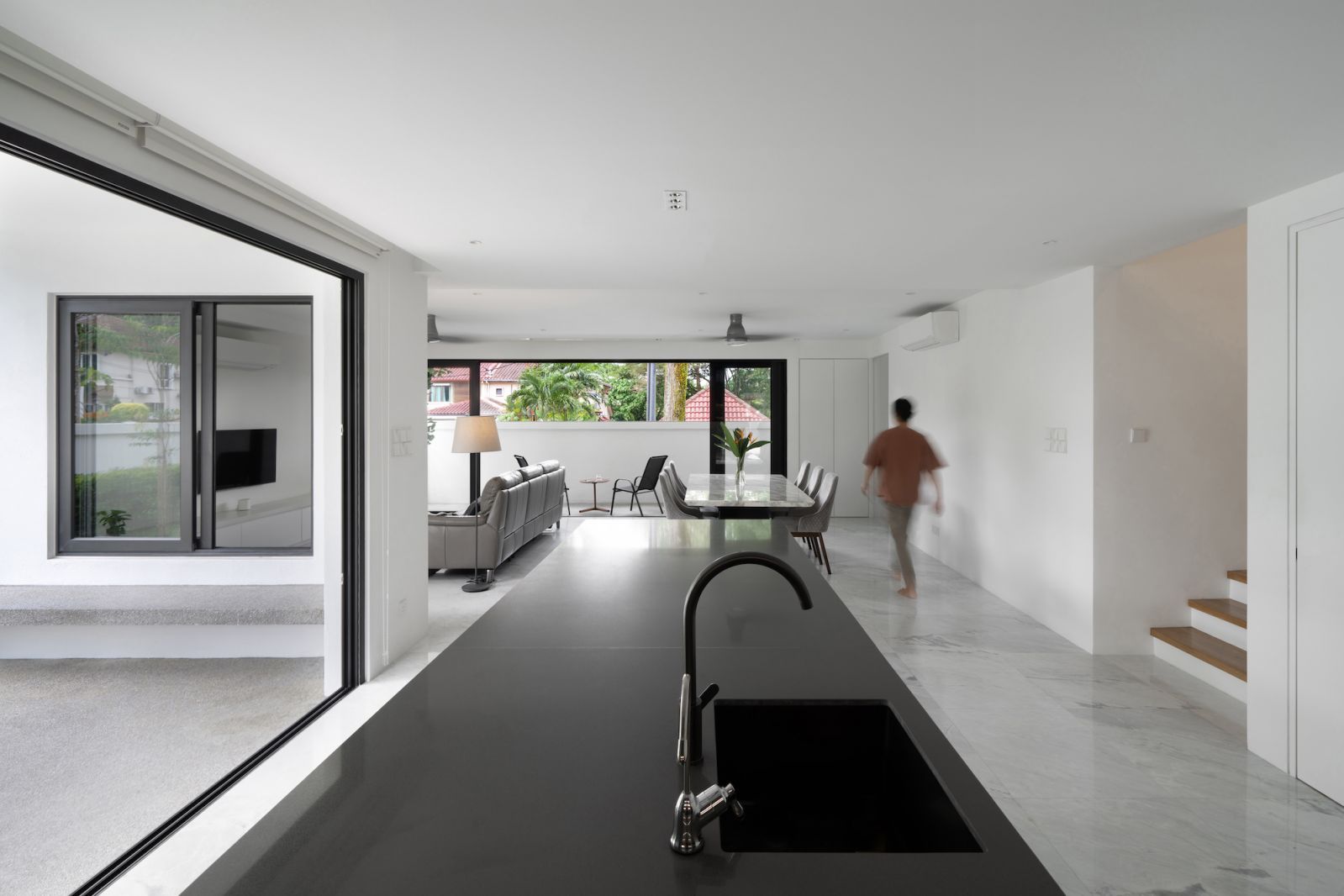 Fabian Tan Architect's minimalist Petaling Jaya end-lot terrace (Photo: BricksBegin)