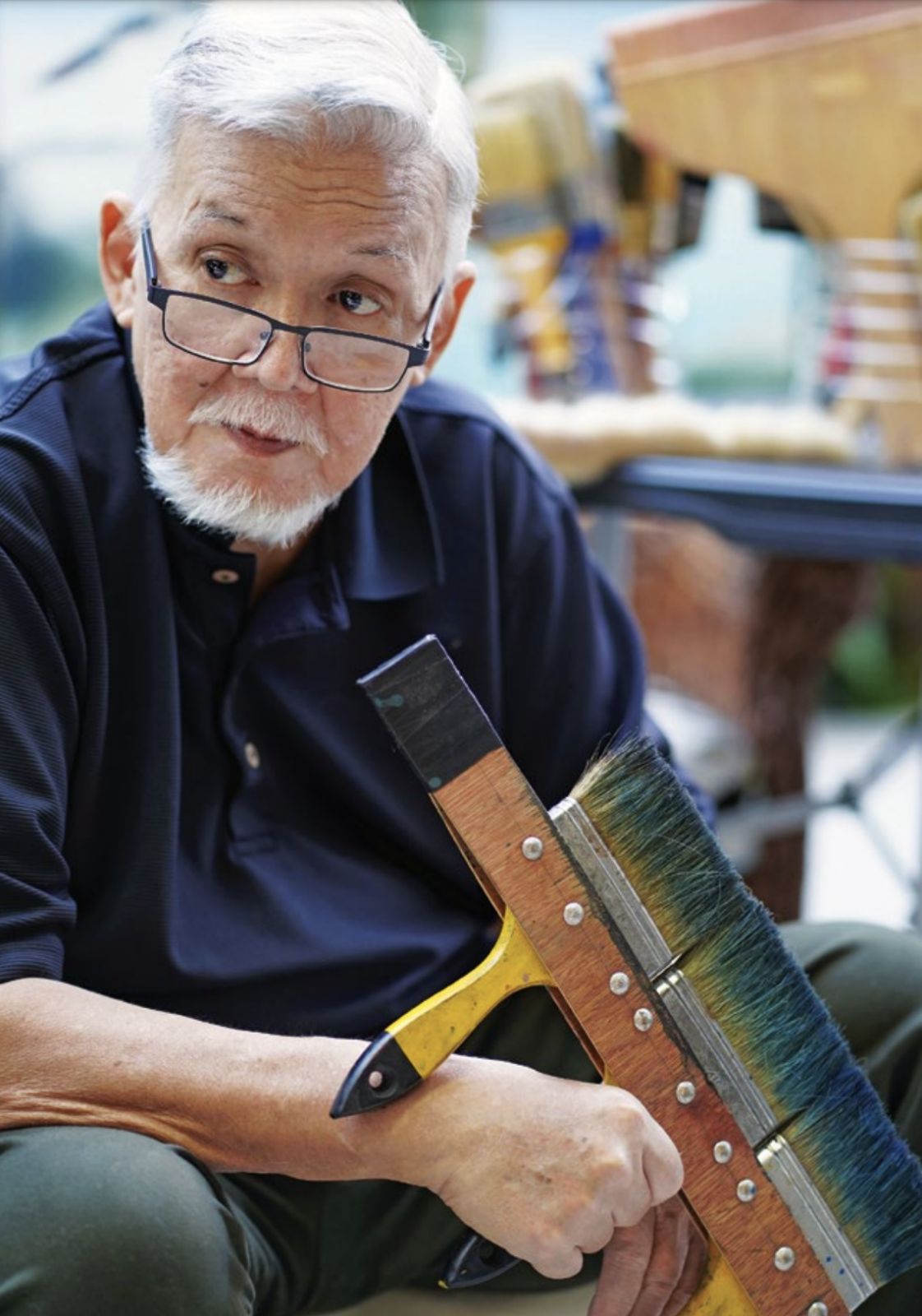 Abstract painter Justin Nuyda (Photo: Search Mindscape Foundation)