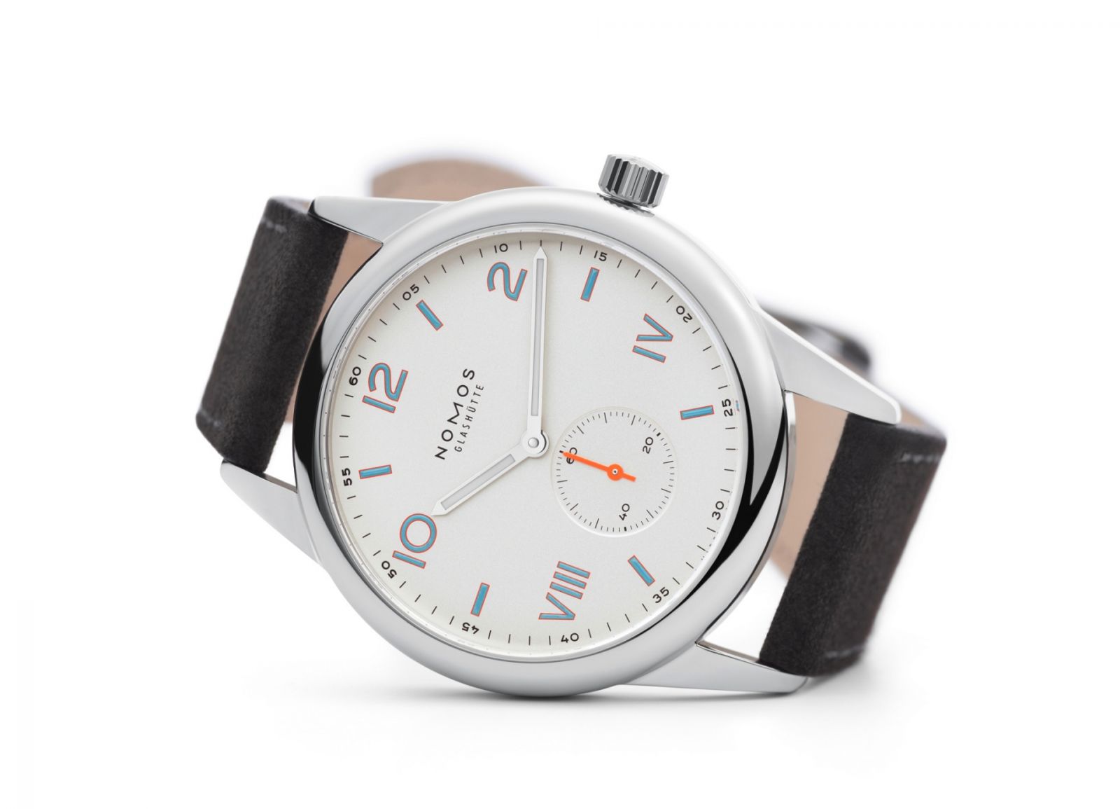 Nomos Club Campus極簡的風格十分受到文青、年輕商務人士的喜愛。（Photo: Nomos Glashutte）