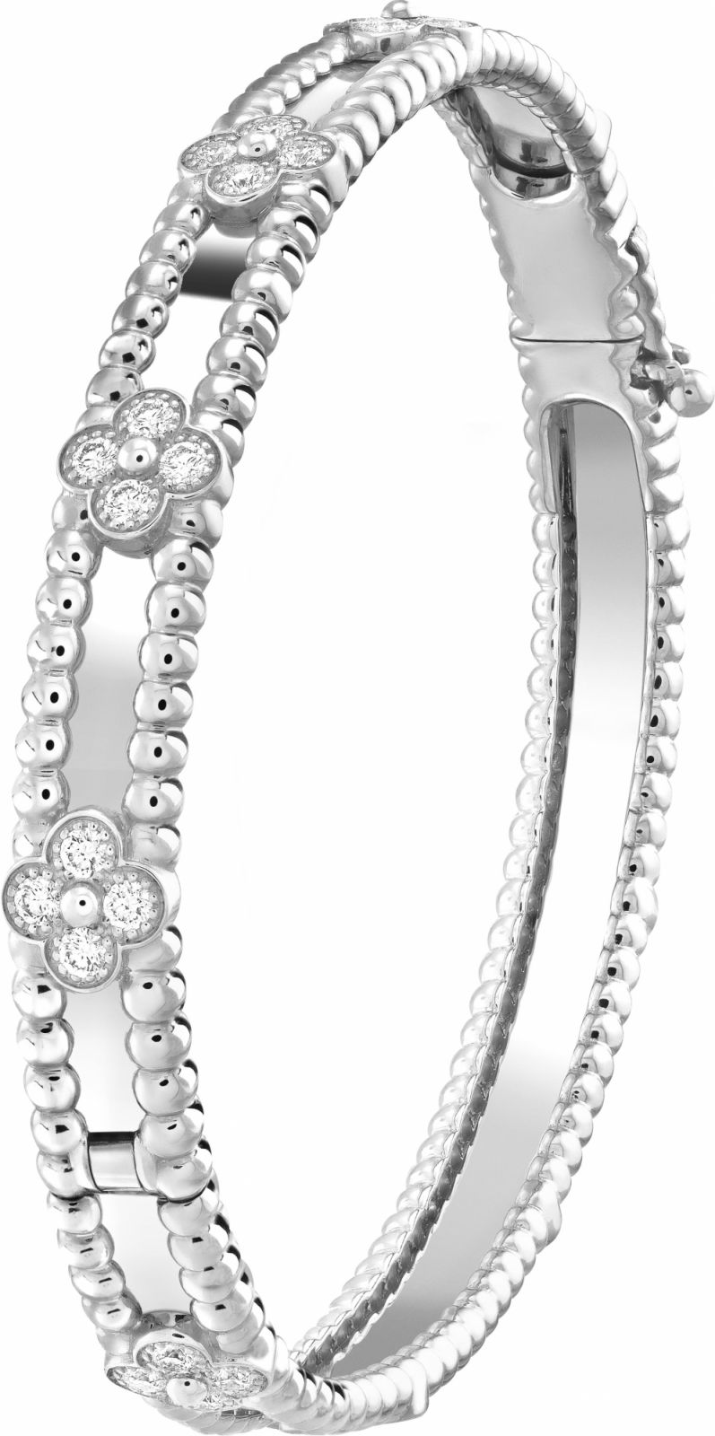 Perlée sweet clovers bracelet, white gold, round diamonds, extra small model; diamond quality DEF, IF to VVS.