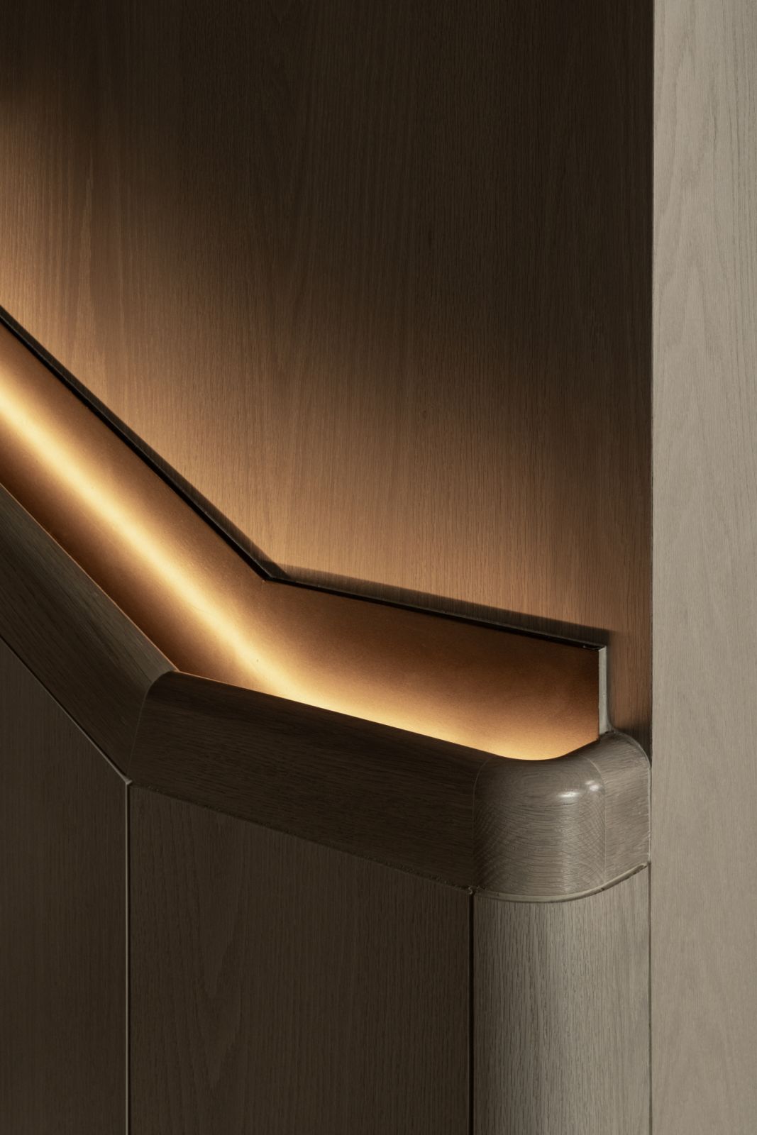 Cove lighting