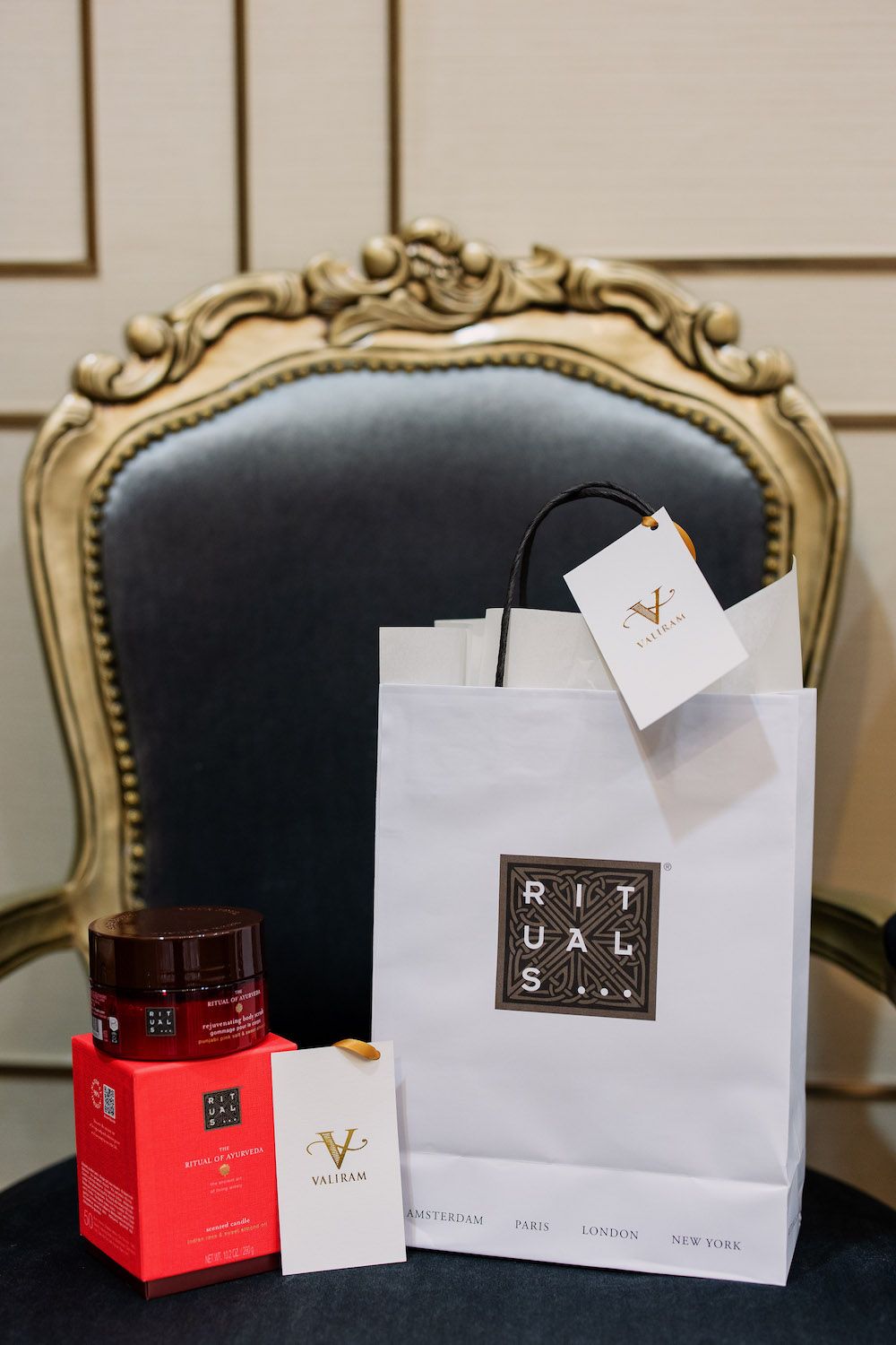 Guests took home Rituals gift bags with a pampering body scrub and luxury candle (Photo: All is Amazing)