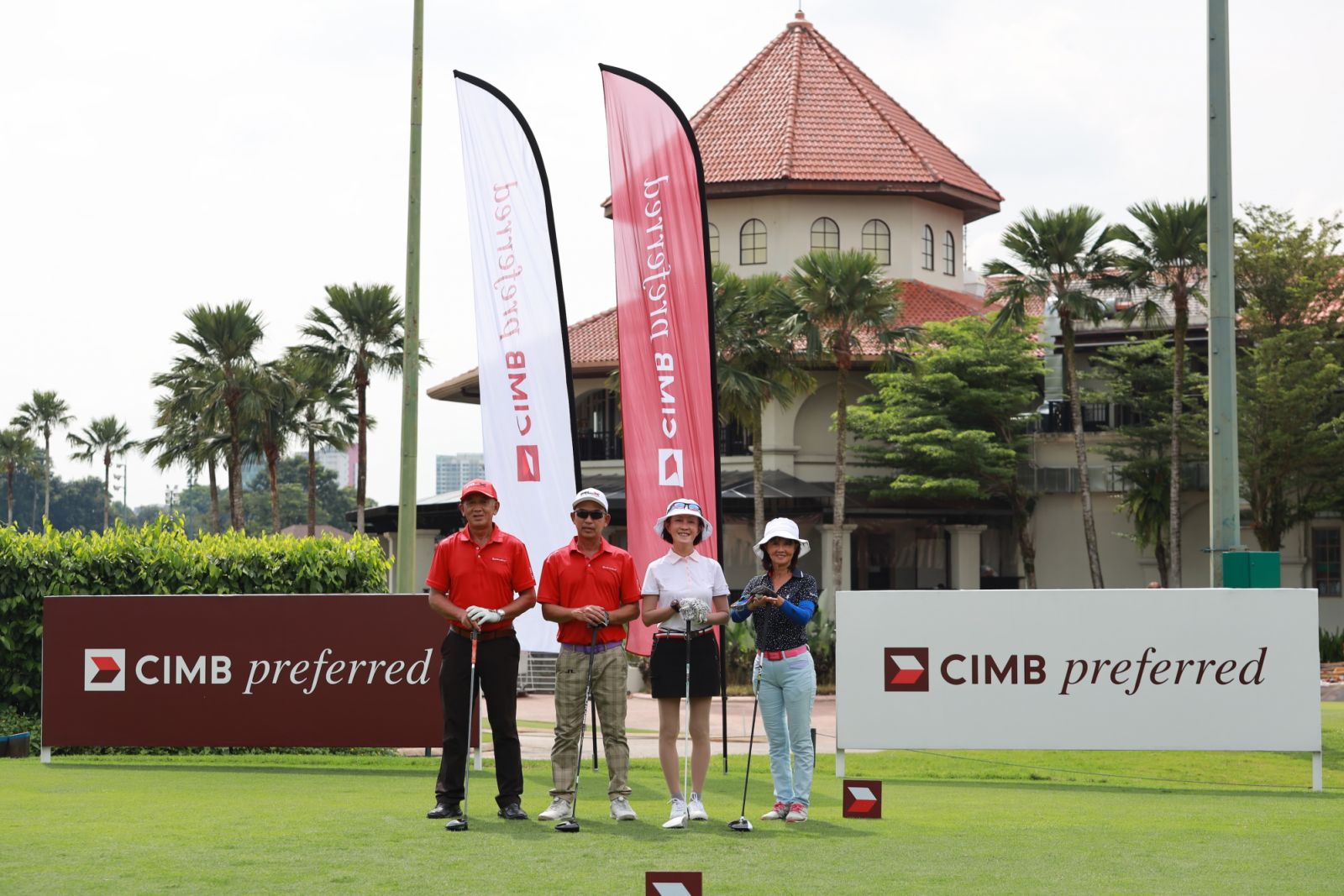 Warm smiles and a good time all around among the participants of the CIMB Preferred Golf Series 2023