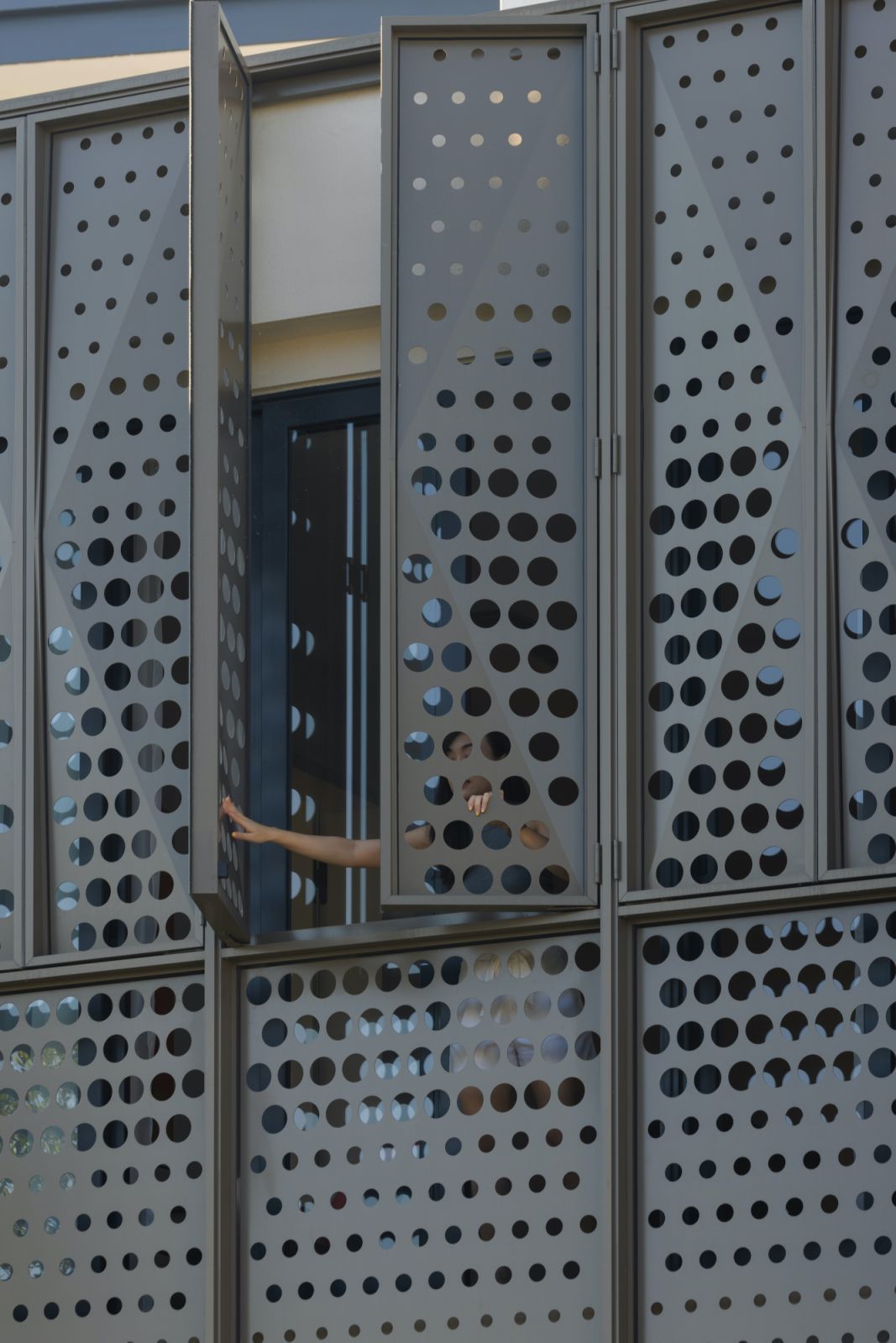 The perforated "fortress" enhances ventilation (Photo: Lawrence Choo)