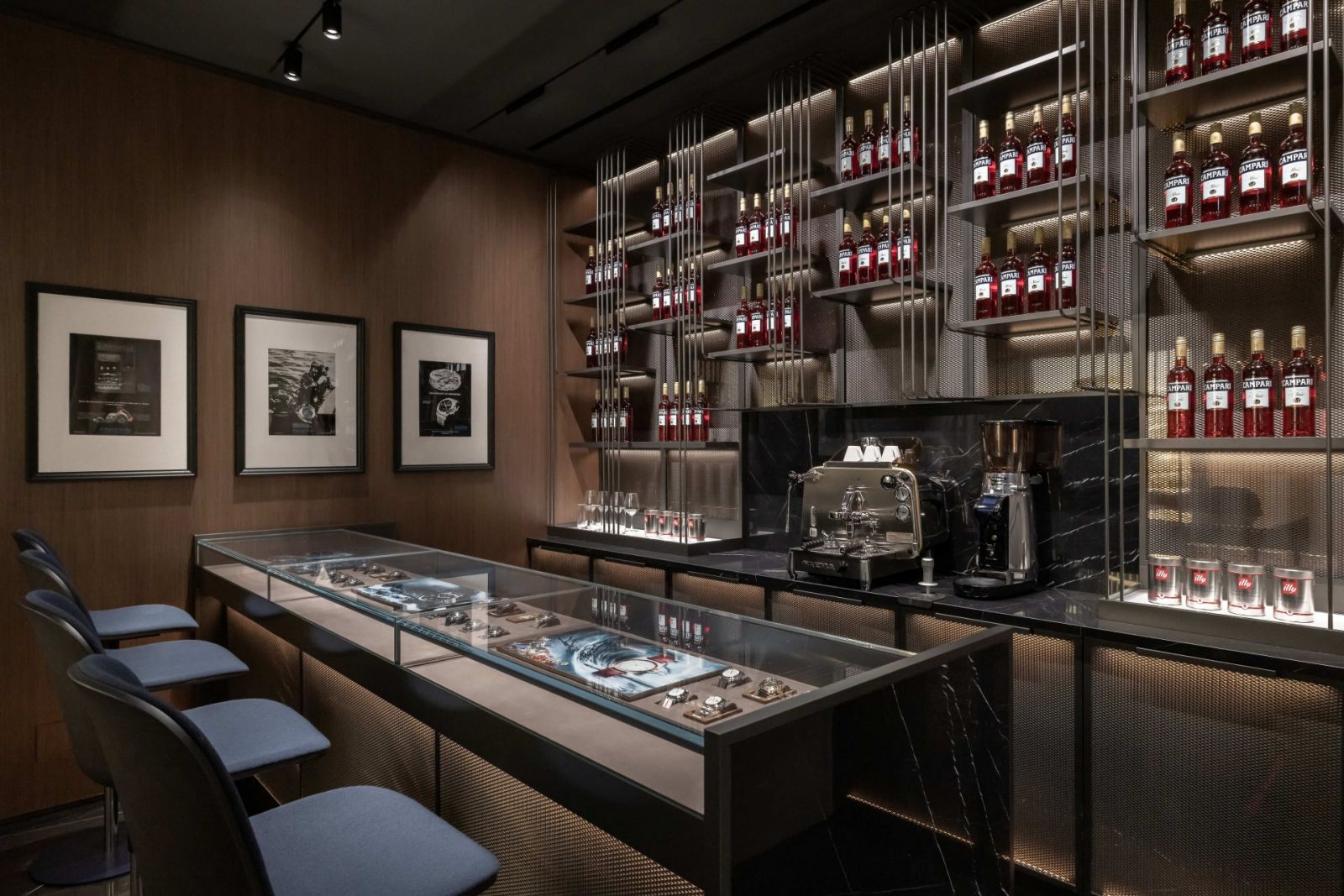 台北101門市內部的義式吧檯。（Photo: Panerai）