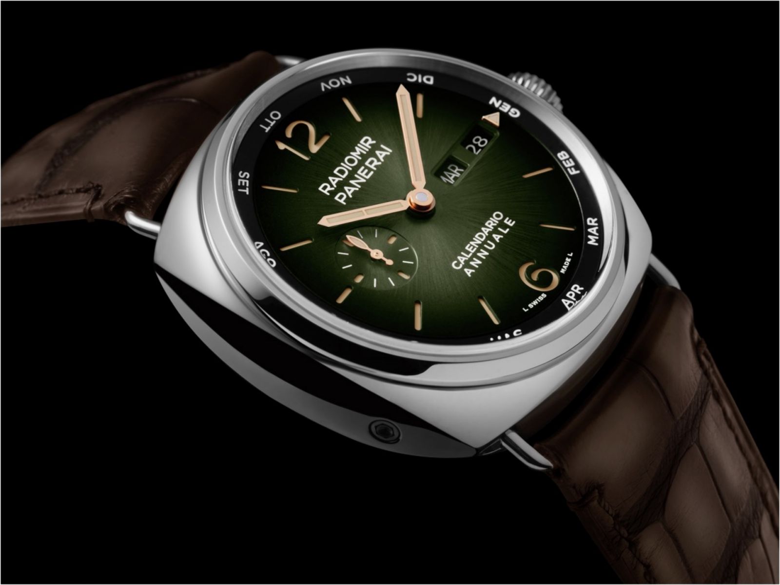 沛納海在台北101門市獨家販售鉑金版本的Radiomir Annual Calender年曆腕錶。(Photo: Panerai)