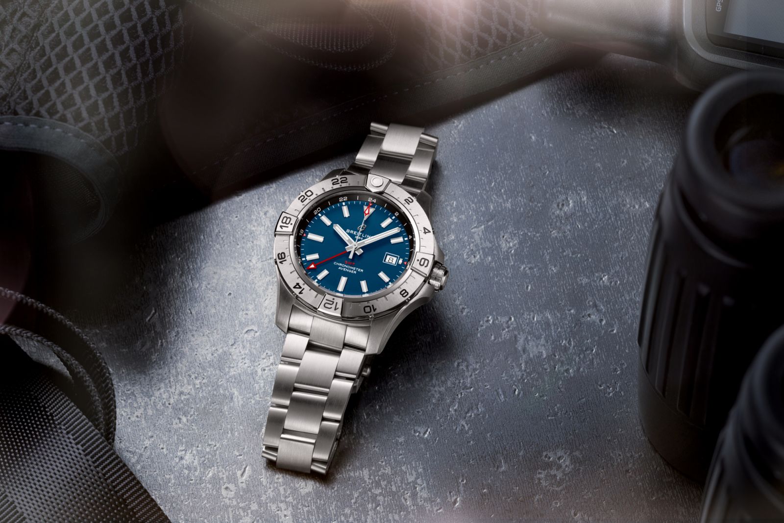Breitling Avenger Automatic GMT 44
