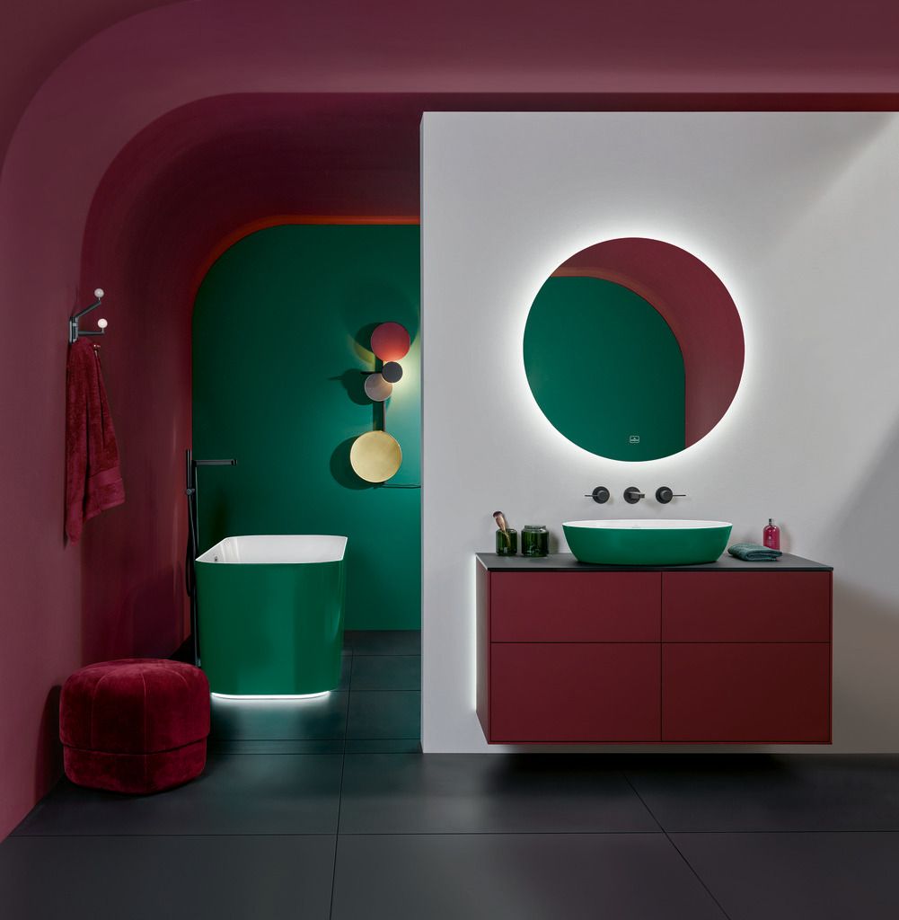 Sink and bathtub in Forest