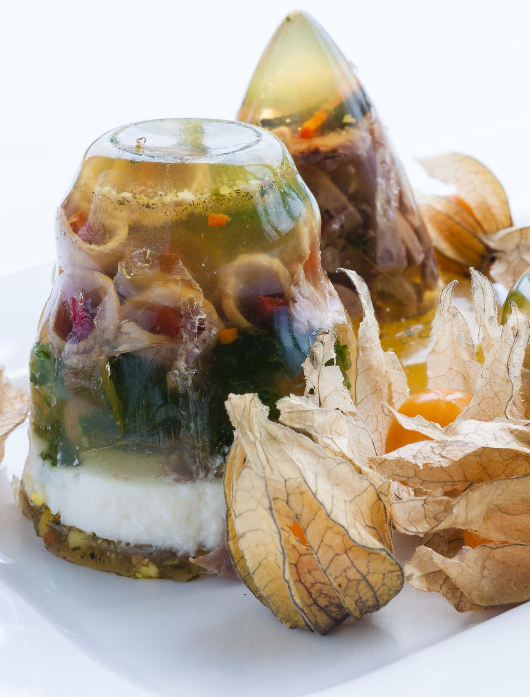 Aspic with meat and vegetables (Photo: Getty Images)