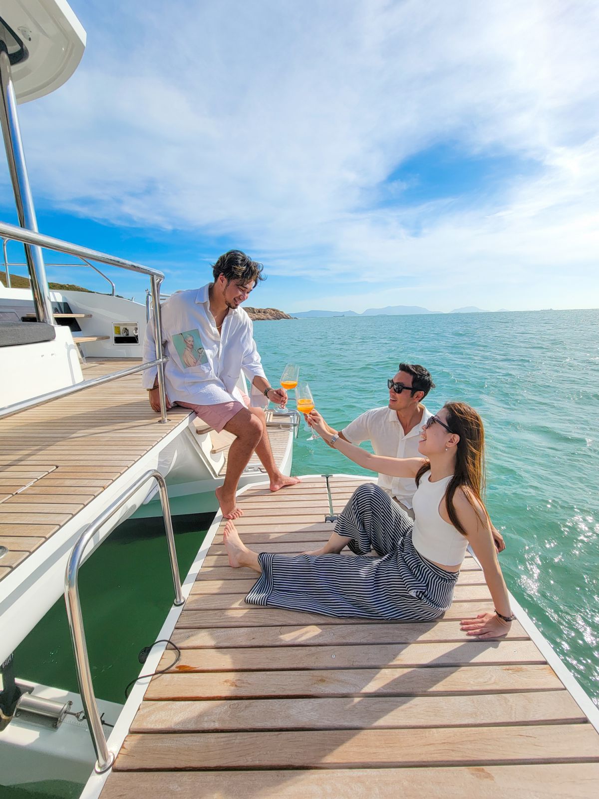 Simpson Yacht Charter: Presenting The Lady Lorraine 99 - sgzyz2s