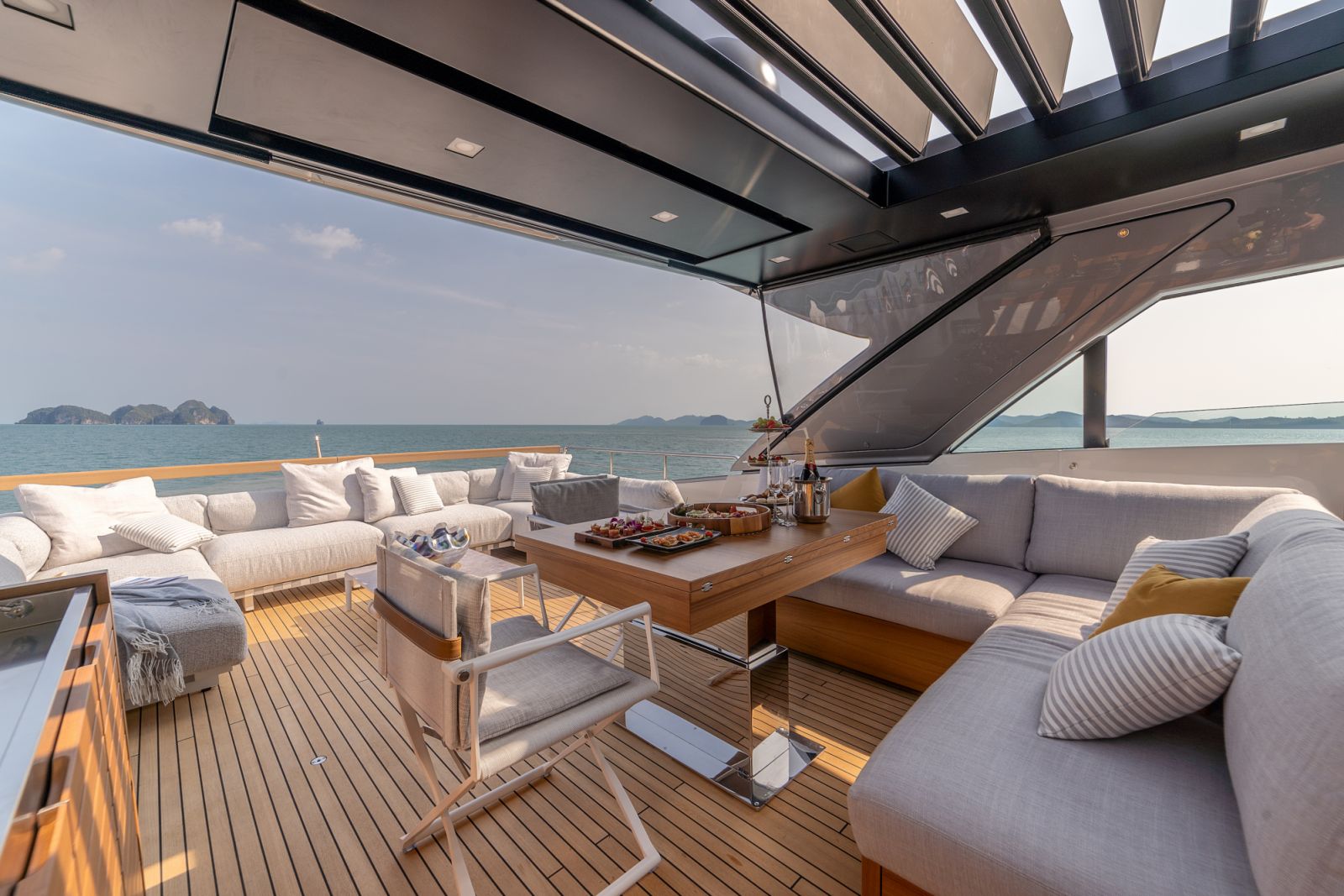 Simpson Yacht Charter