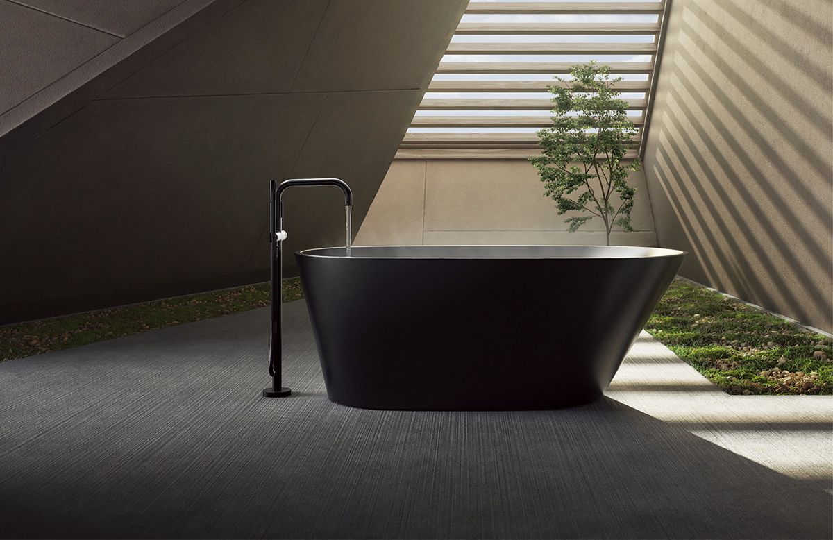 Evoke luxury in the bathroom with the freestanding Brazn bathtub from Kohler (Photo: Kohler)