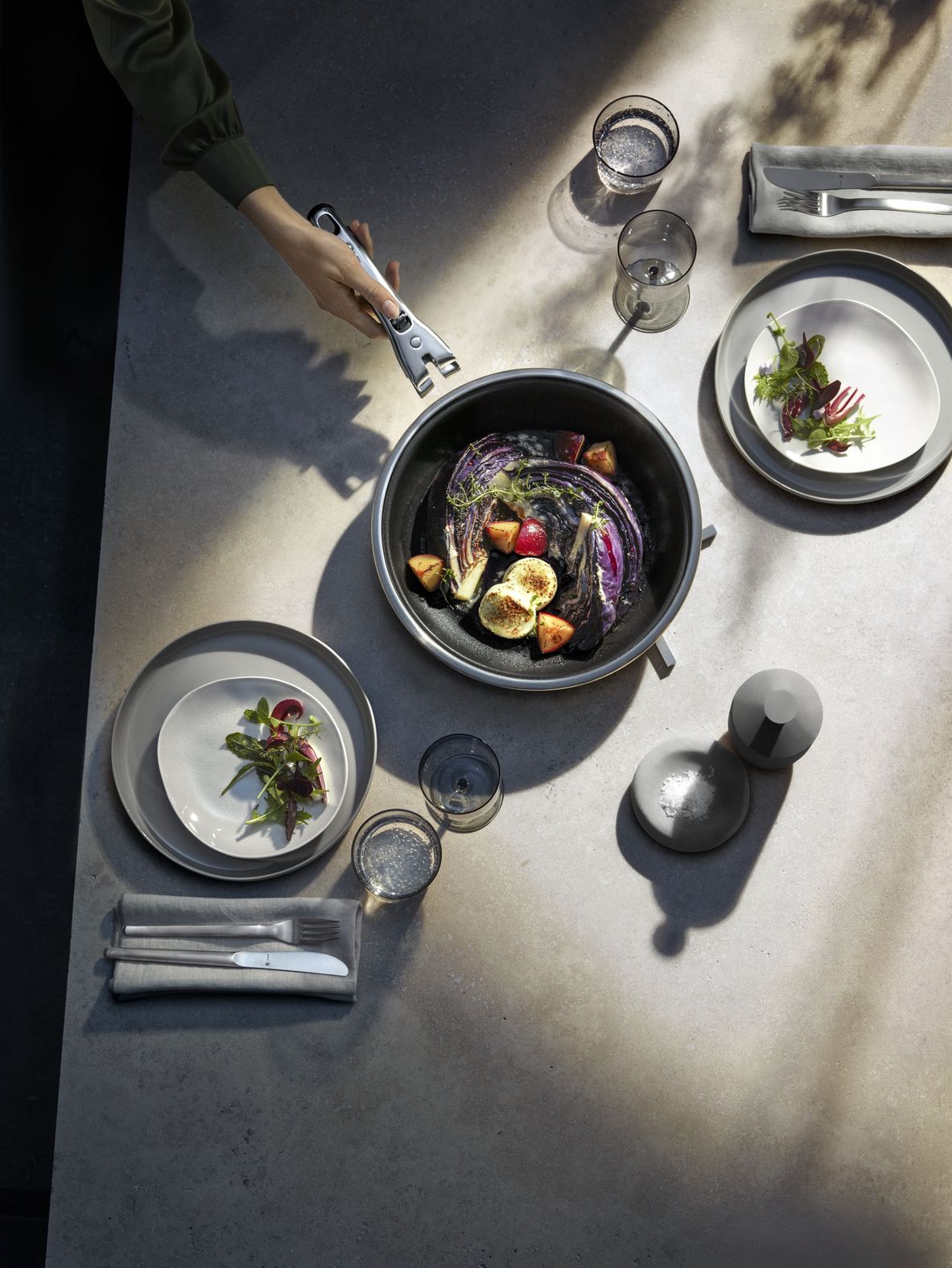 Whip up a festive feast with the WMF Click & Serve cookware series (Photo: WMF)