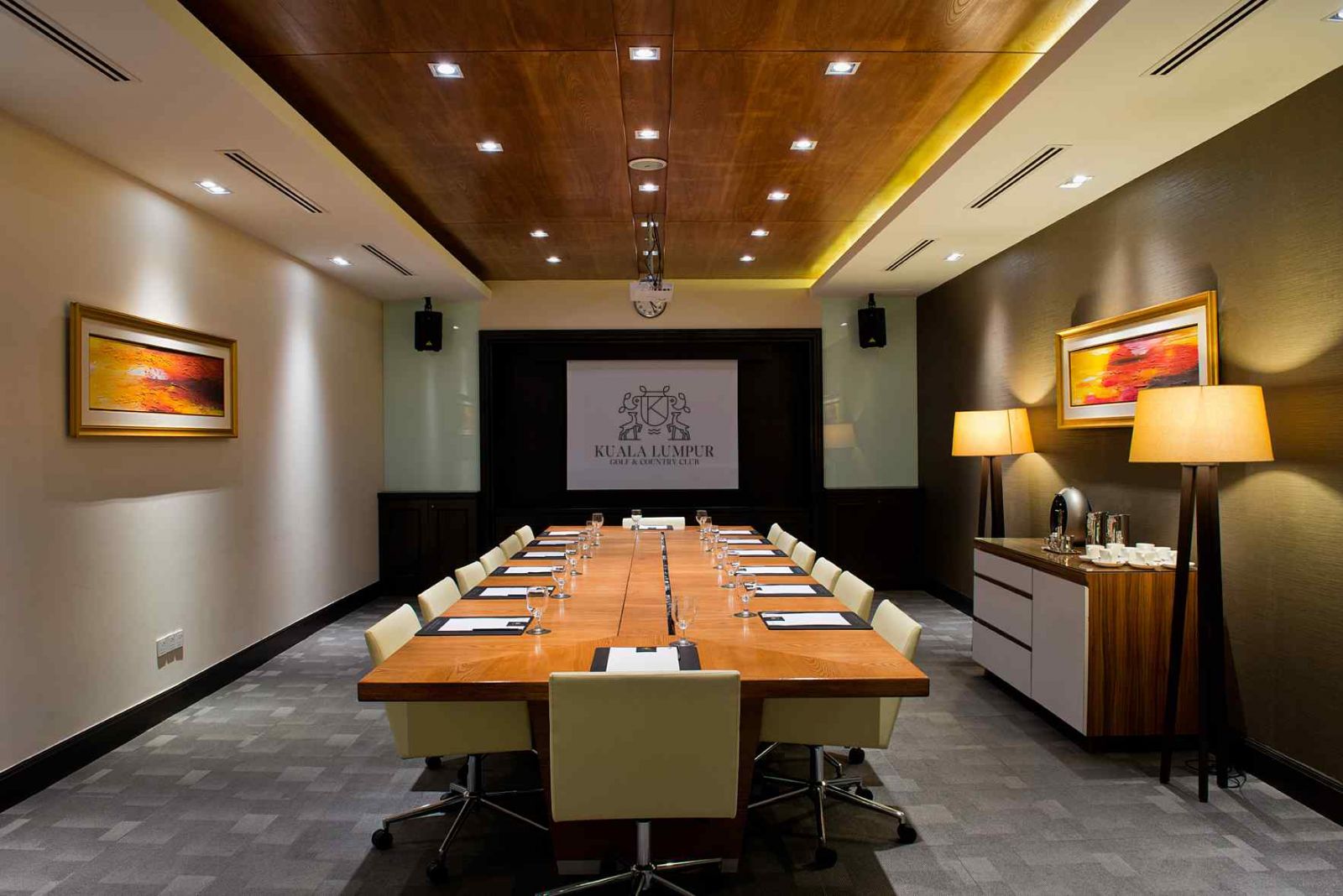 The KLGCC Business Centre provides great flexibility in hosting business gatherings of all sizes