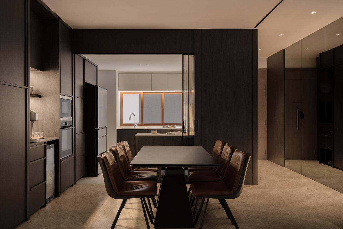 (2)KDot project - 2track 2panel Pocket sliding (with pulley) in Ultra clear Reeded (less dense) 8mm tempered glass in Black aluminium frame (bottom trackless) @ Kitchen