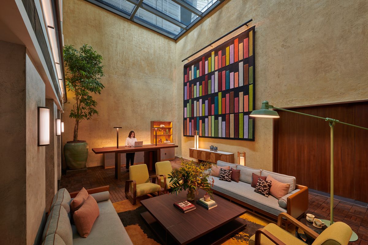 The lobby mediates the old and new volumes