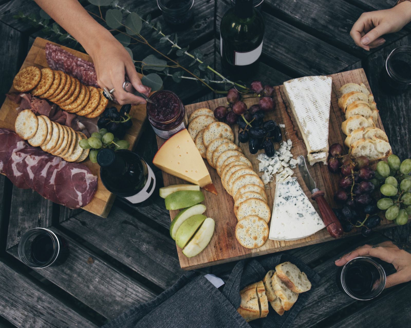Cheese and charcuterie board. (Photo: Getty Images)