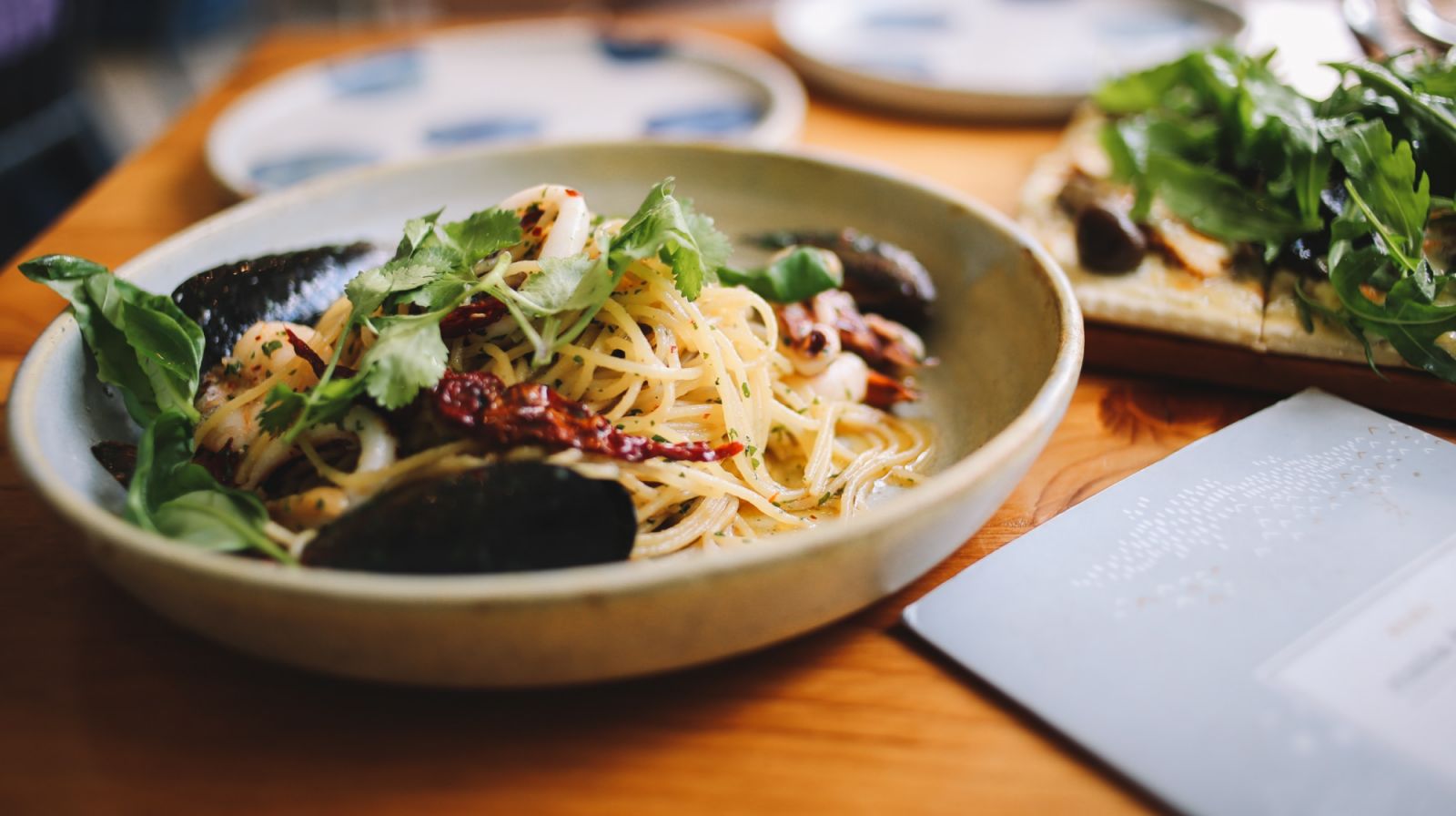 Seafood aglio olio. (Photo: Carissa Gan / Unsplash)
