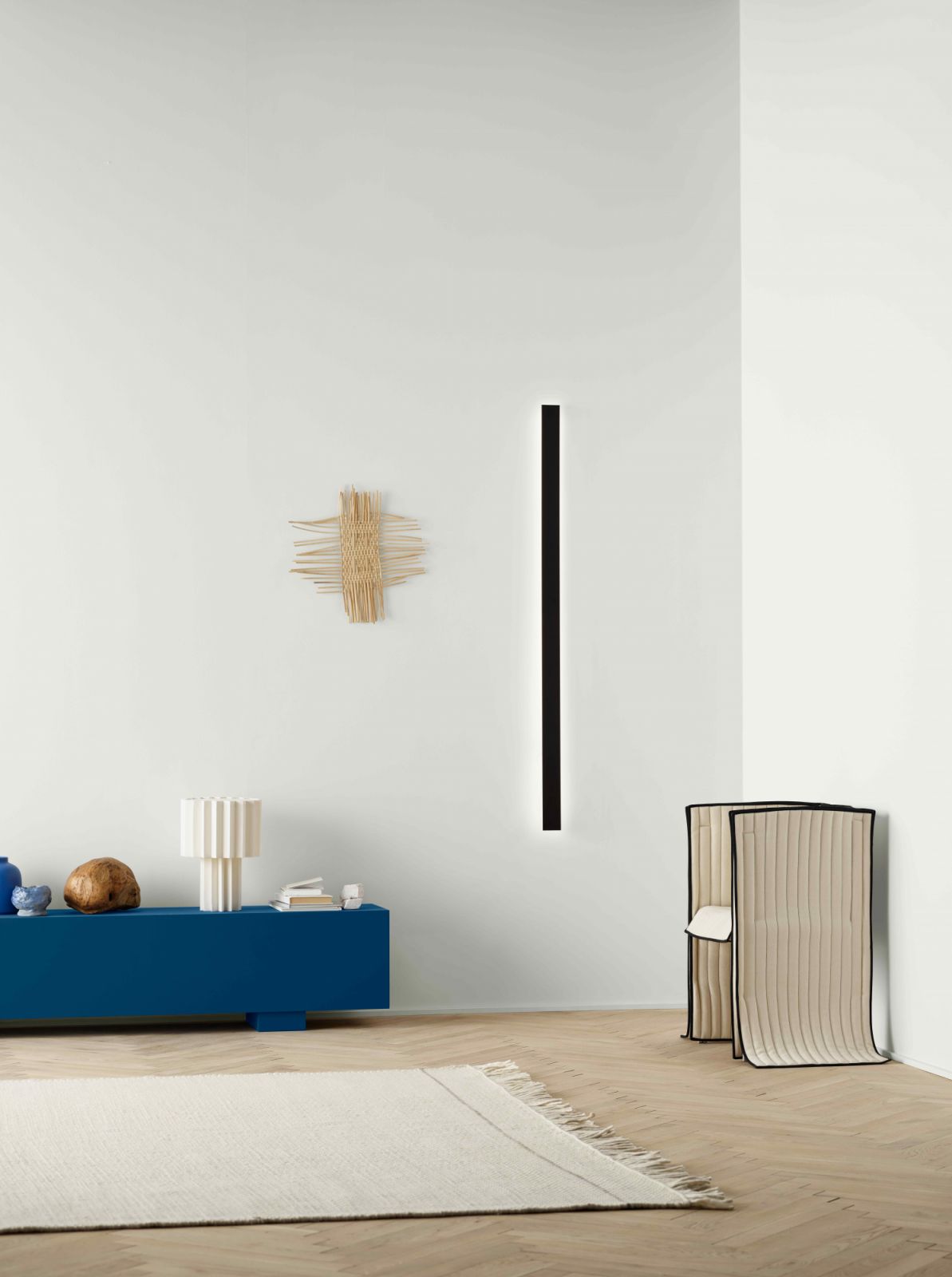 Classic White-8493 is smartly contrasted with True Blue-0058
