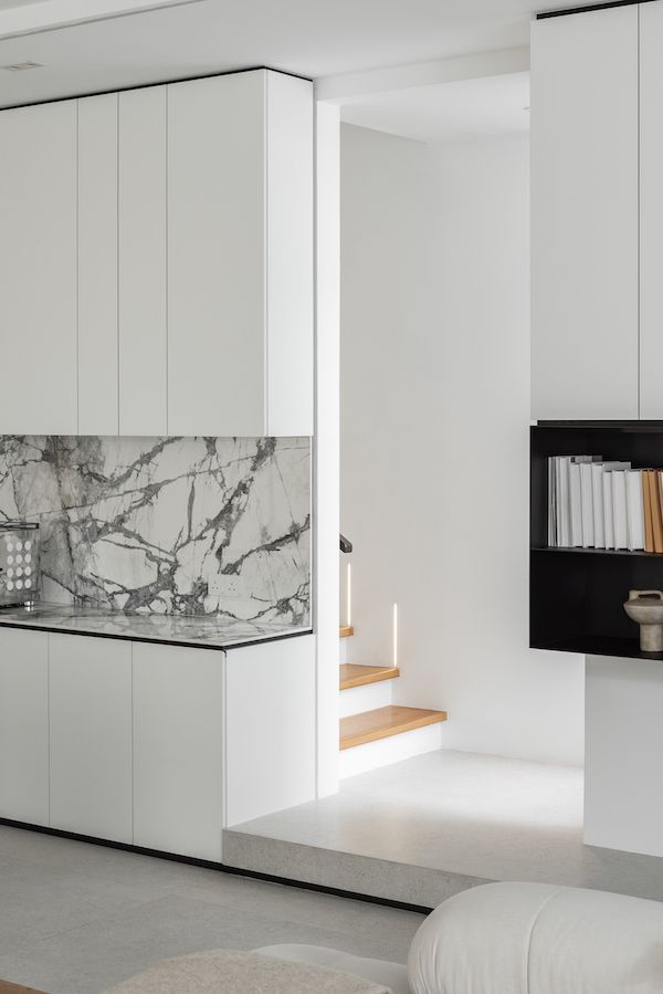 Marble adds a touch of lux (Photo: TWJPTO)
