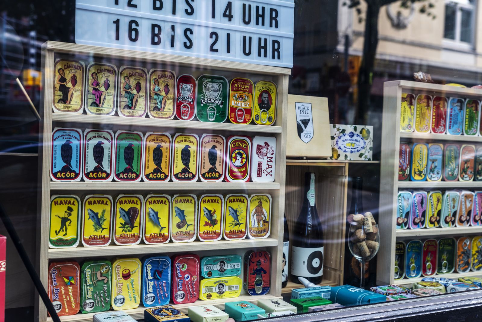 A display of collectible European tinned fish. (Photo: Getty Images)